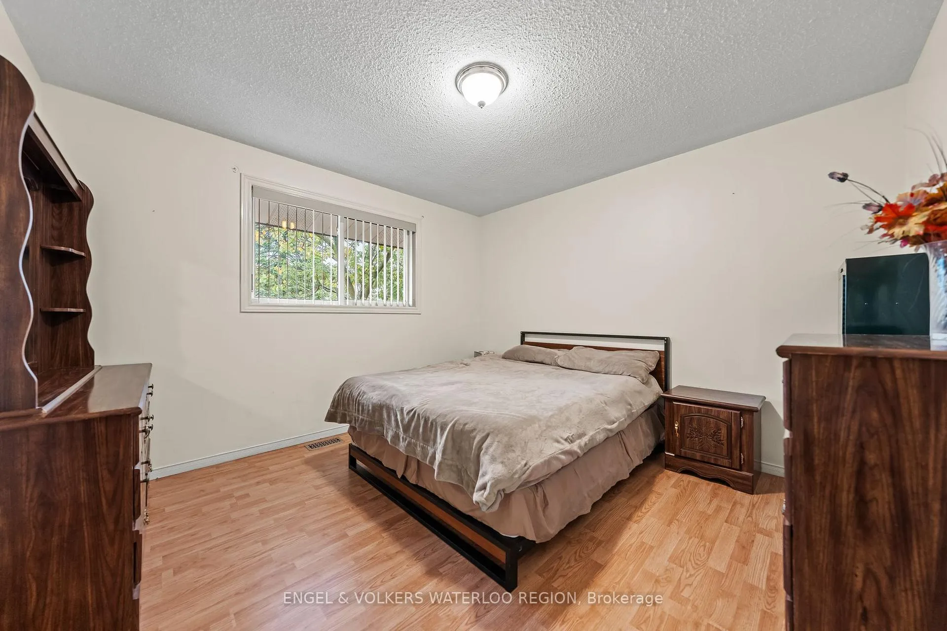 Photo 19 of 152 Kinzie Avenue, Kitchener — HOMEH