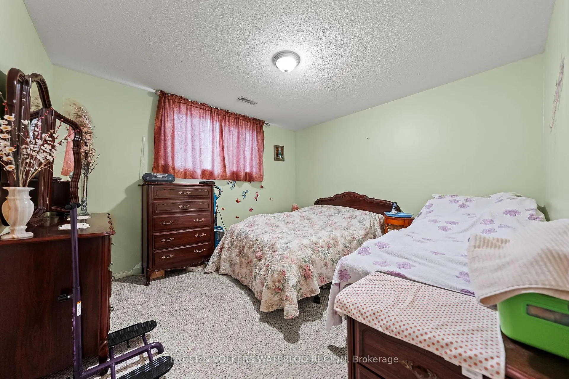 Photo 37 of 152 Kinzie Avenue, Kitchener — HOMEH