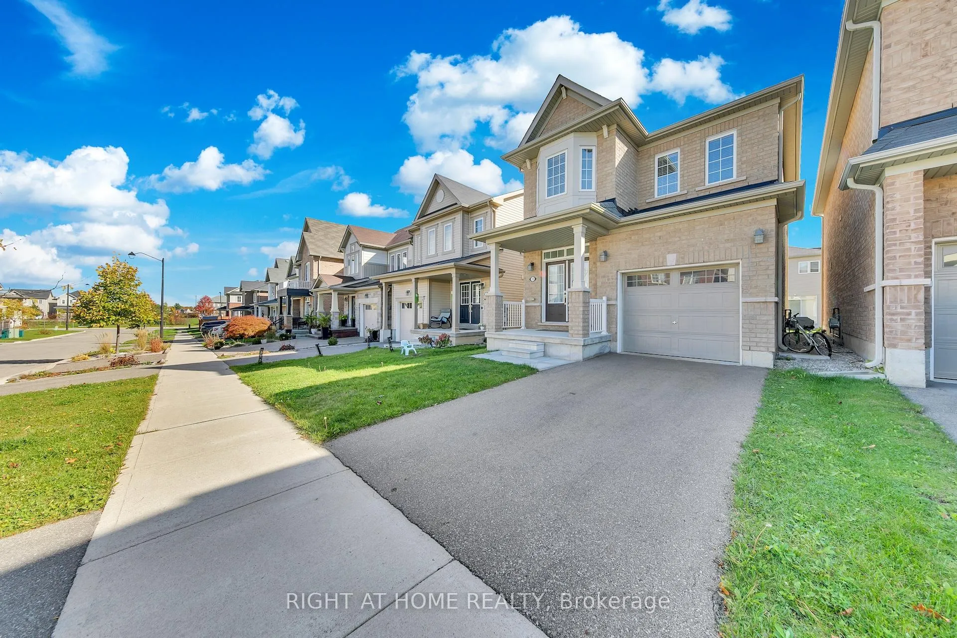 Photo 1 of 32 Mccargow Drive, Haldimand — HOMEH