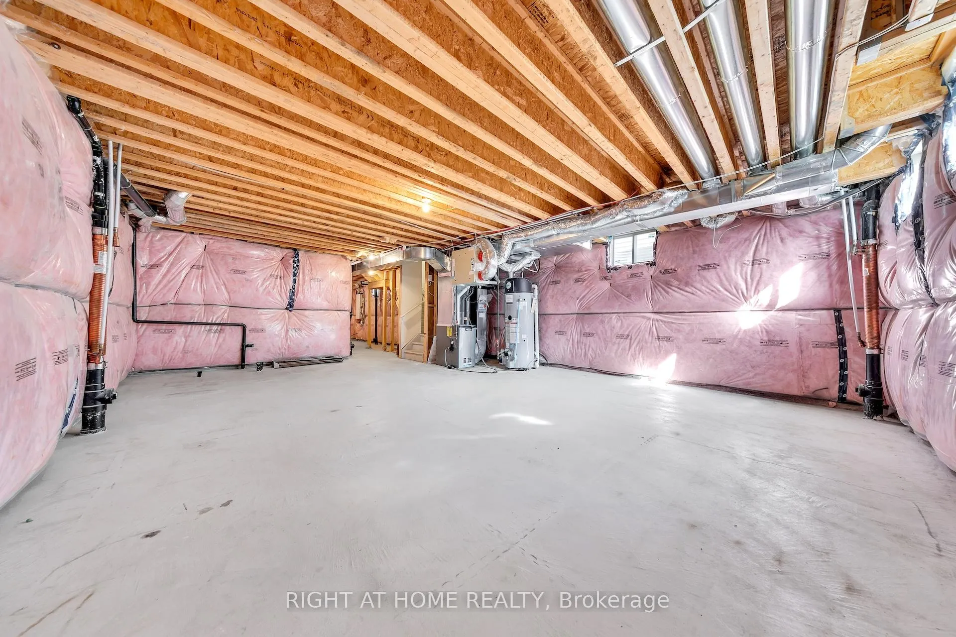 Photo 41 of 32 Mccargow Drive, Haldimand — HOMEH