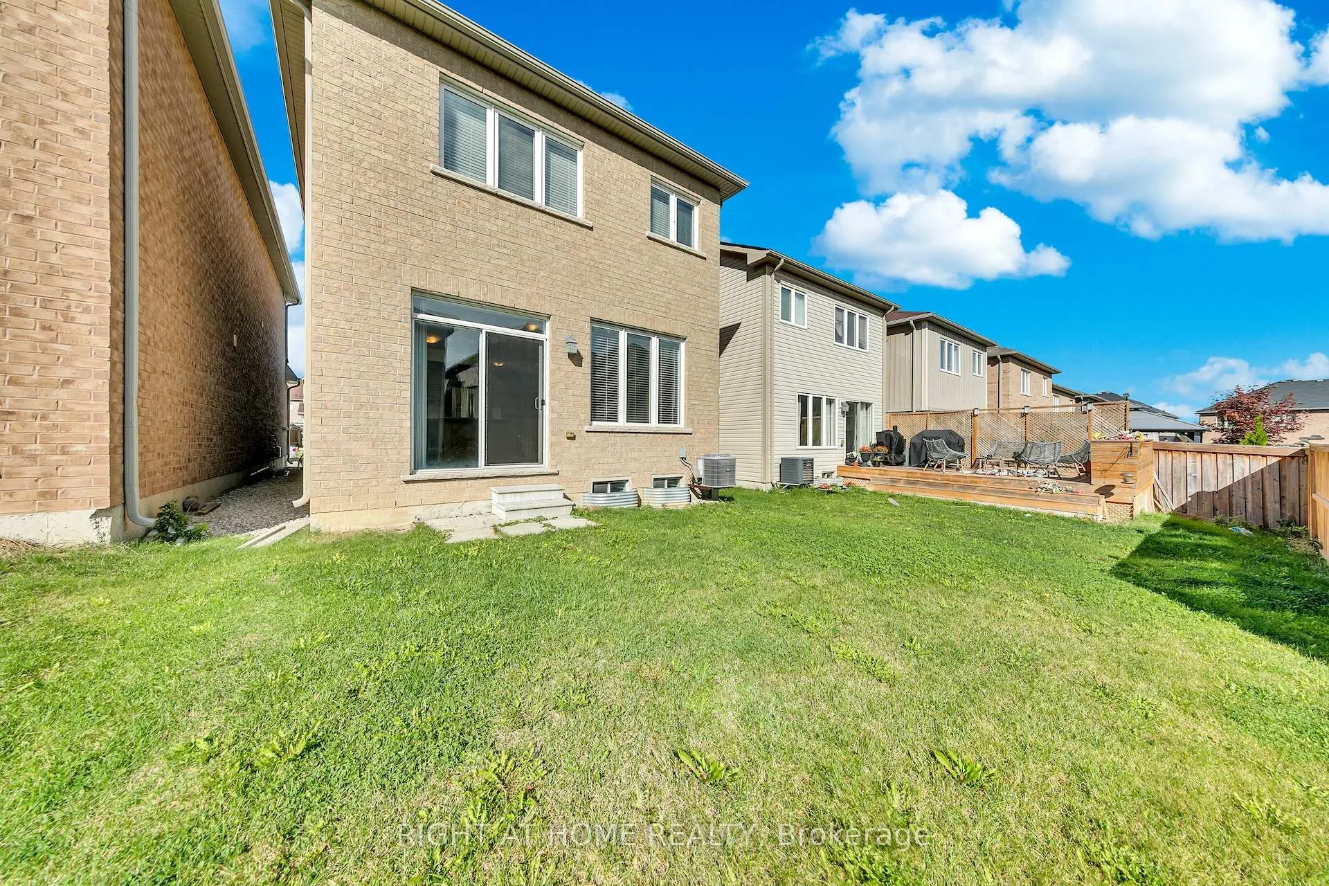 Photo 42 of 32 Mccargow Drive, Haldimand — HOMEH