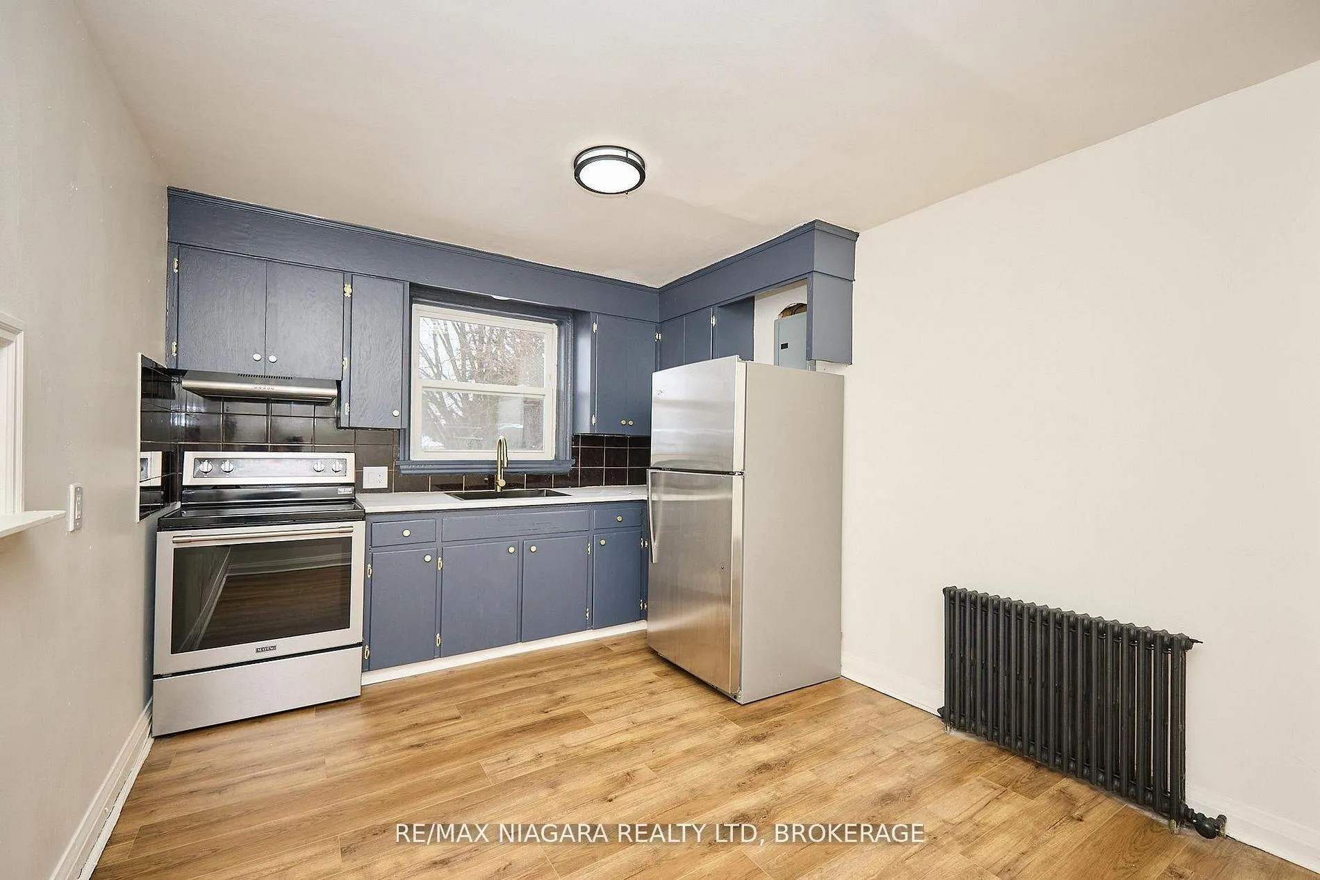 Photo 9 of Unit 5, 81 Maple Street, St. Catharines, Downtown — HOMEH