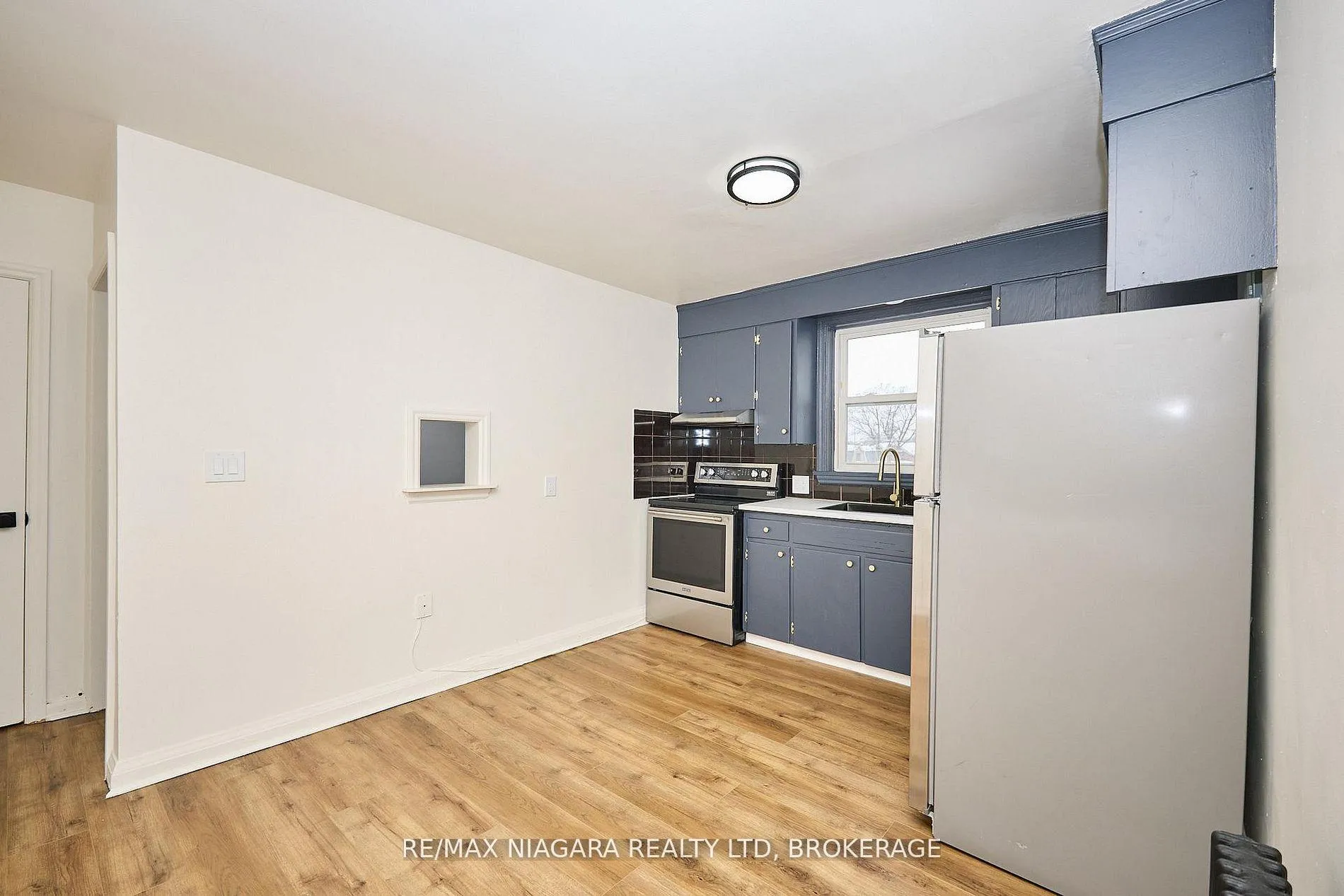 Photo 10 of Unit 5, 81 Maple Street, St. Catharines, Downtown — HOMEH