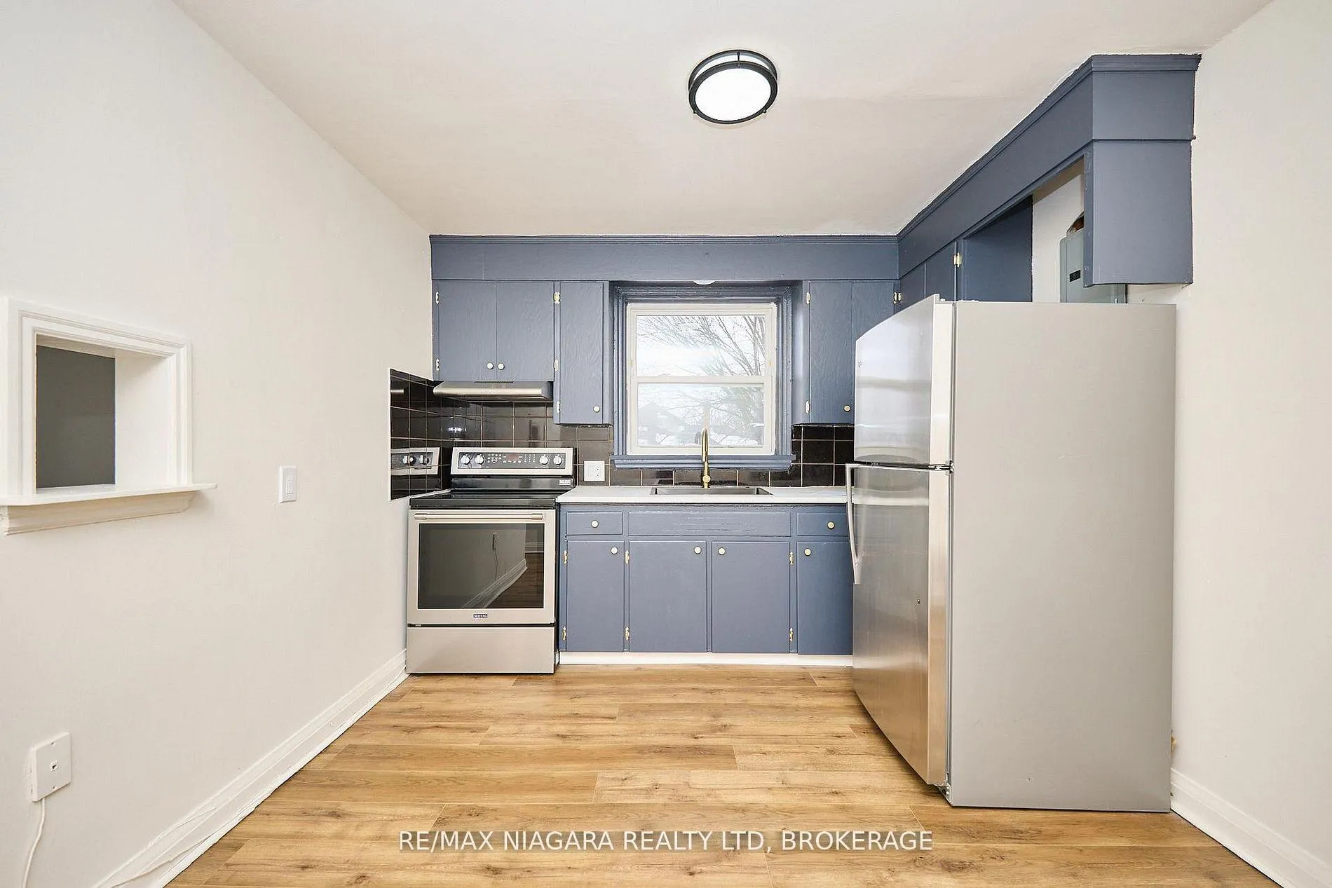 Photo 11 of Unit 5, 81 Maple Street, St. Catharines, Downtown — HOMEH
