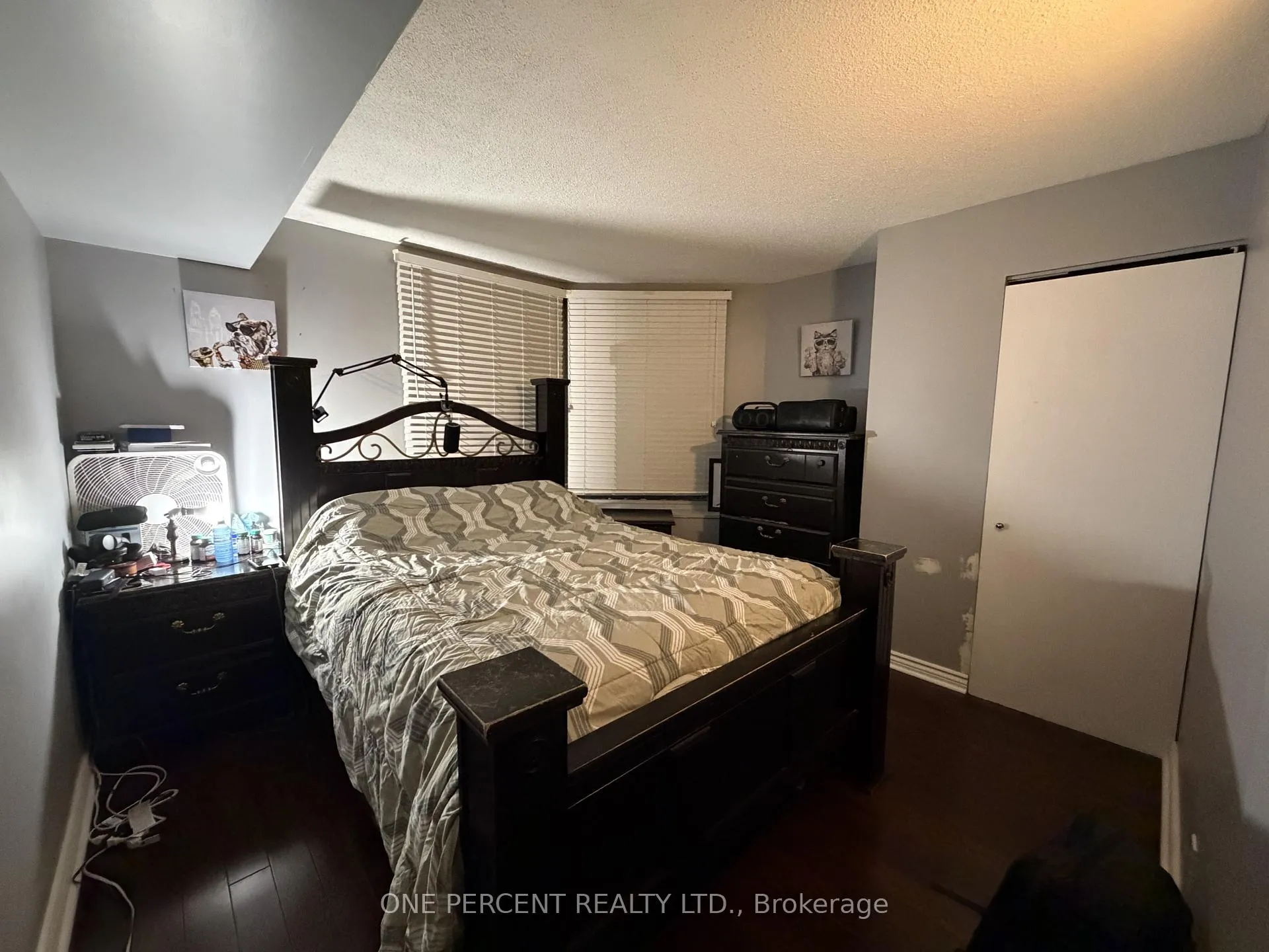 Photo 9 of Unit 1408, 41 Markbrook Lane, Etobicoke, Mount Olive-Silverstone-Jamestown — HOMEH