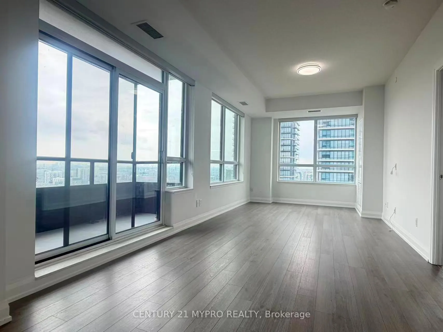 Photo 5 of Unit 2508, 15 Water Walk Drive, Markham, Unionville — HOMEH