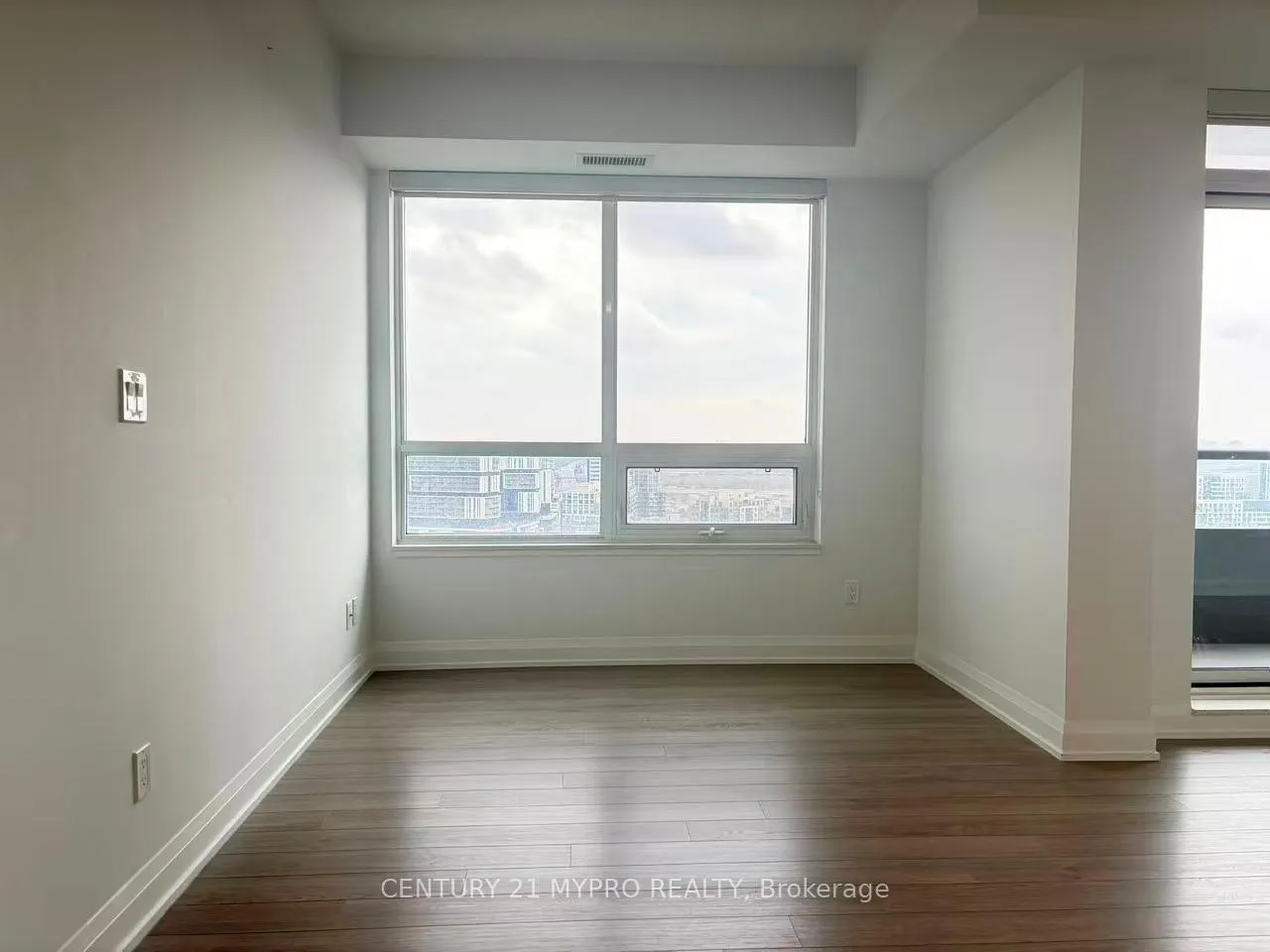 Photo 7 of Unit 2508, 15 Water Walk Drive, Markham, Unionville — HOMEH