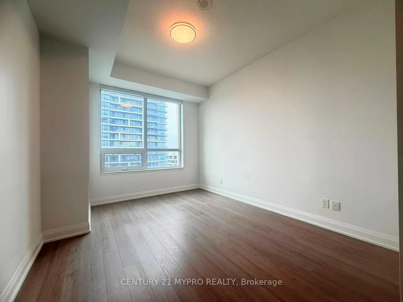 Photo 10 of Unit 2508, 15 Water Walk Drive, Markham, Unionville — HOMEH