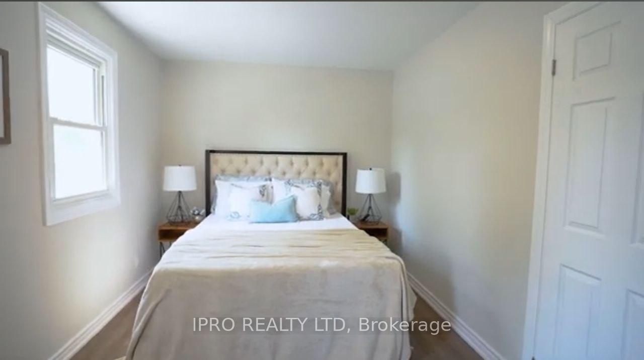 Photo 10 of Unit UNIT 1&2, 945 Vance Crescent, Innisfil, Alcona — HOMEH
