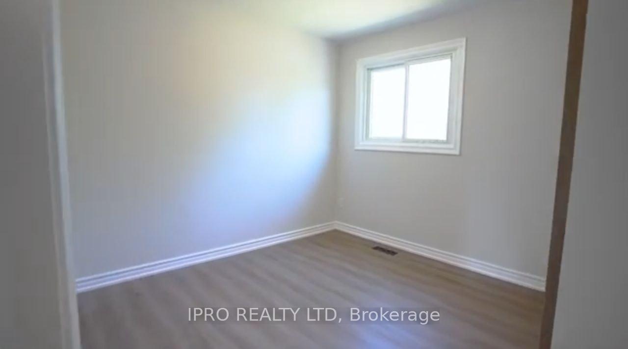 Photo 23 of Unit UNIT 1&2, 945 Vance Crescent, Innisfil, Alcona — HOMEH