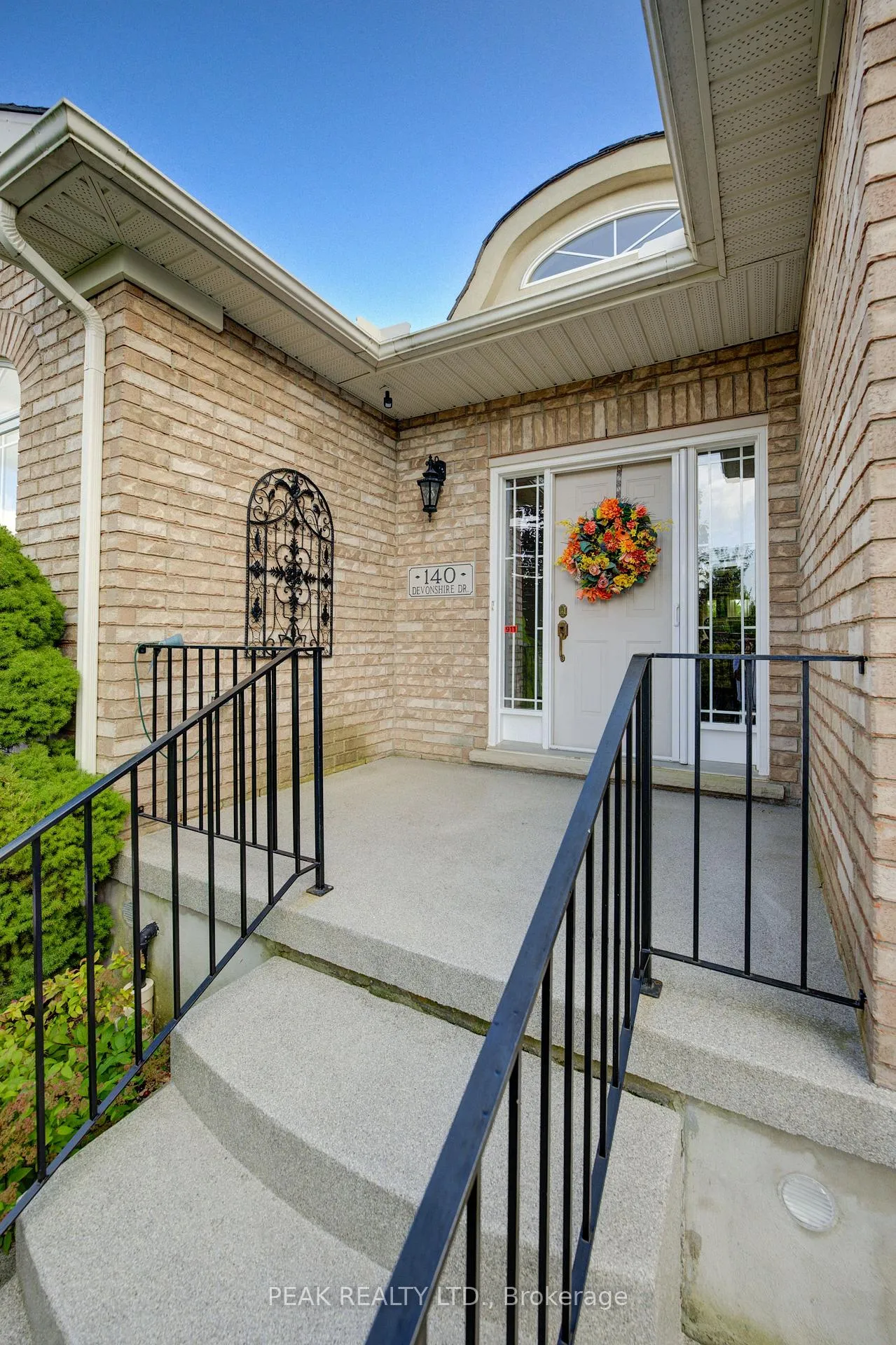 Photo 4 of 140 Devonshire Drive, Wilmot — HOMEH