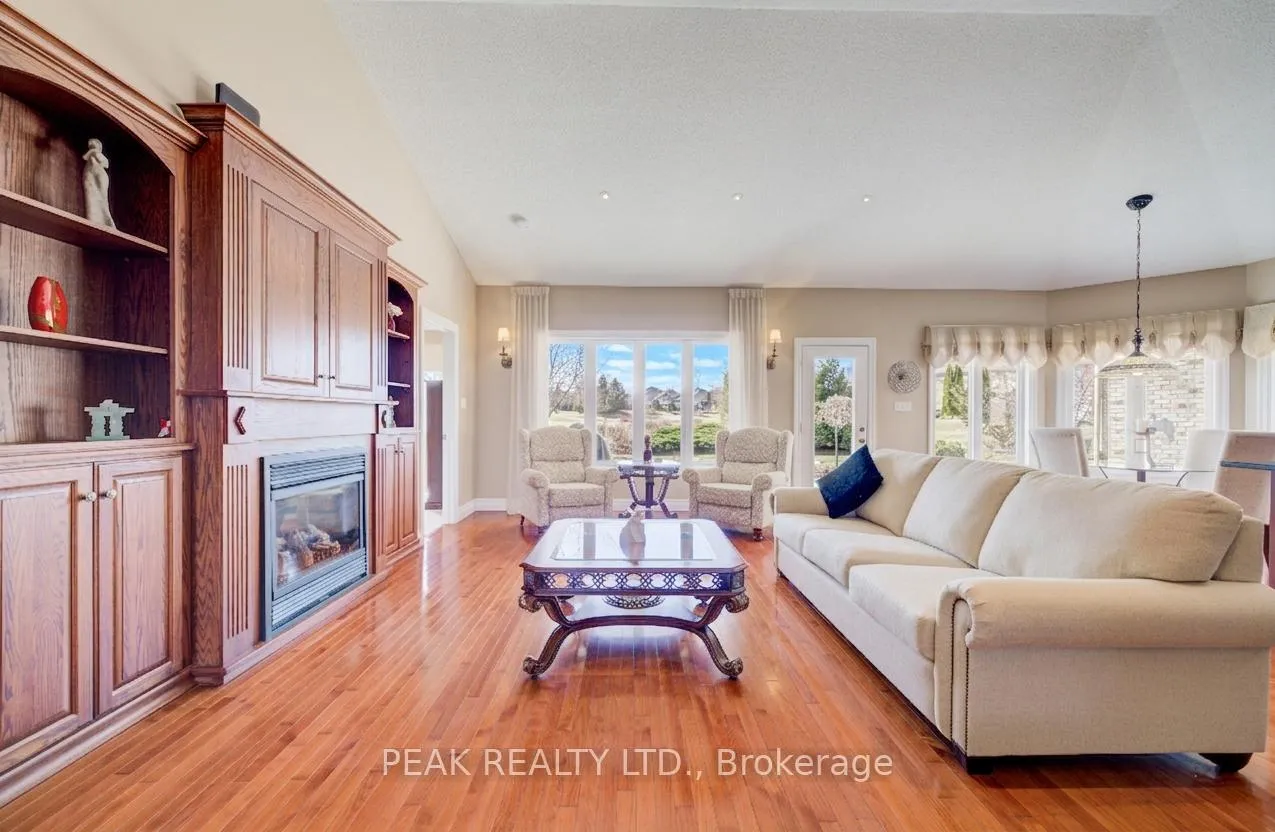 Photo 10 of 140 Devonshire Drive, Wilmot — HOMEH