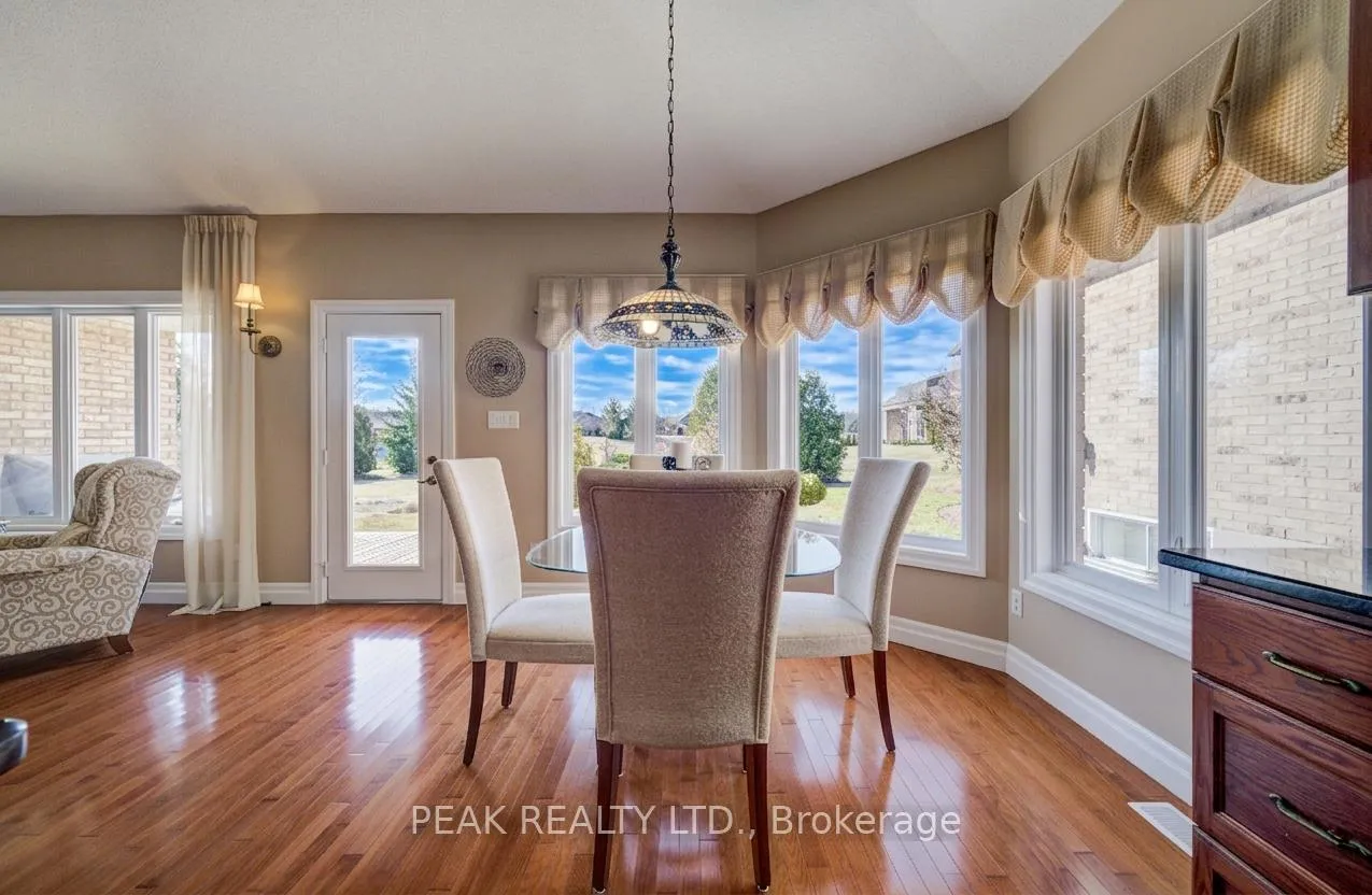 Photo 13 of 140 Devonshire Drive, Wilmot — HOMEH