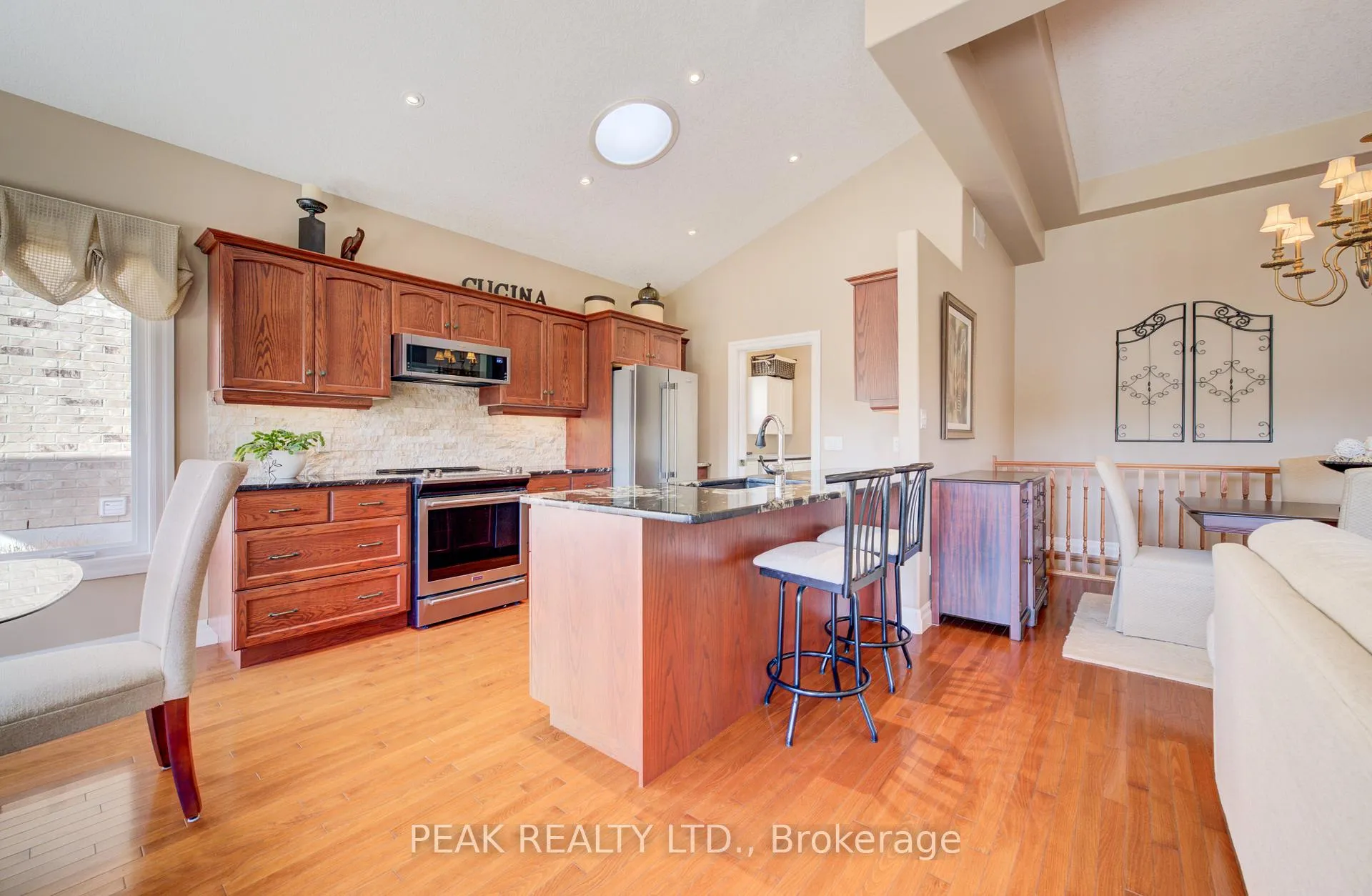 Photo 14 of 140 Devonshire Drive, Wilmot — HOMEH