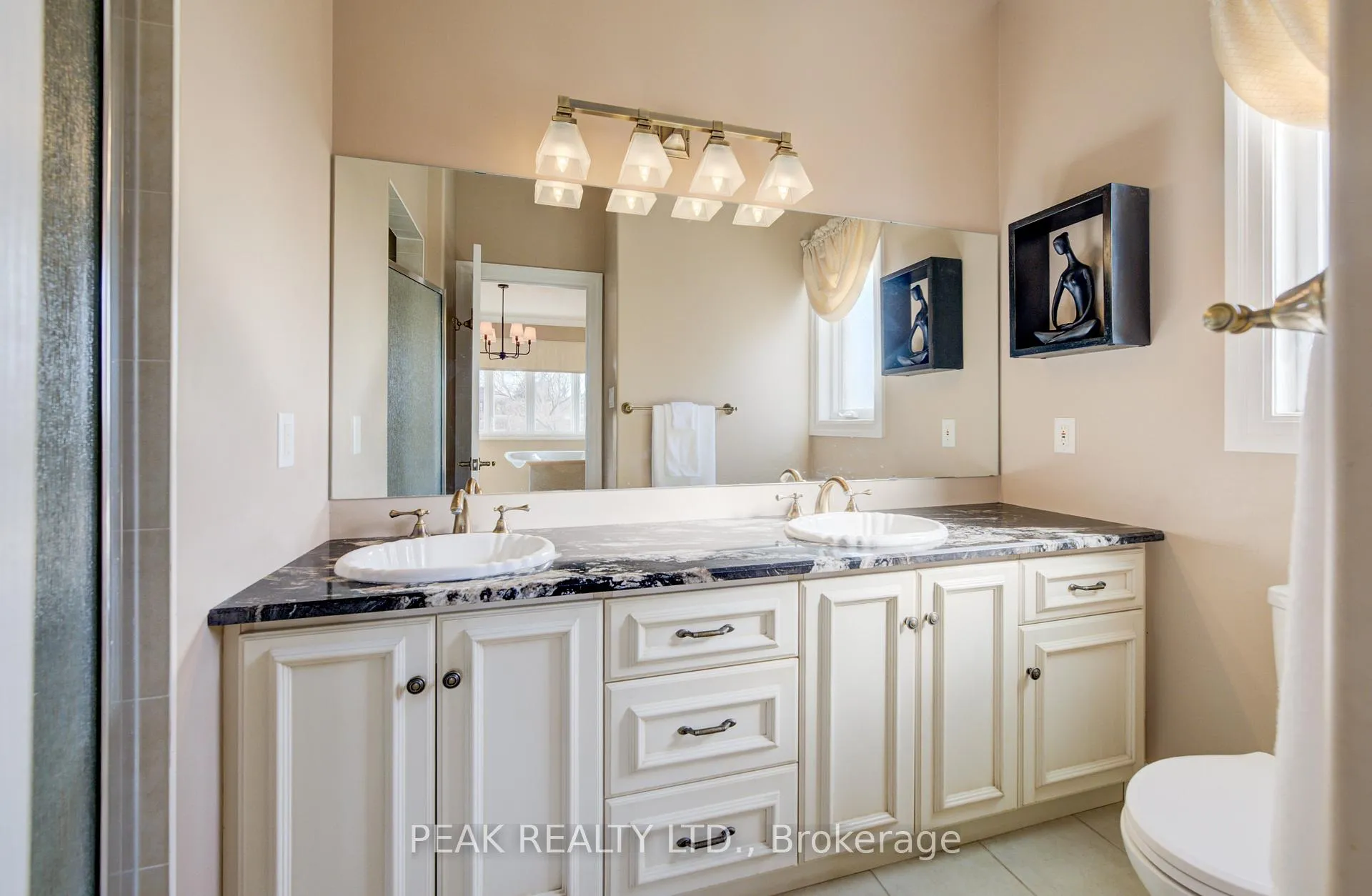 Photo 25 of 140 Devonshire Drive, Wilmot — HOMEH