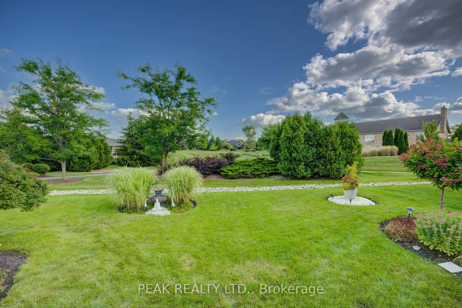 Photo 36 of 140 Devonshire Drive, Wilmot — HOMEH