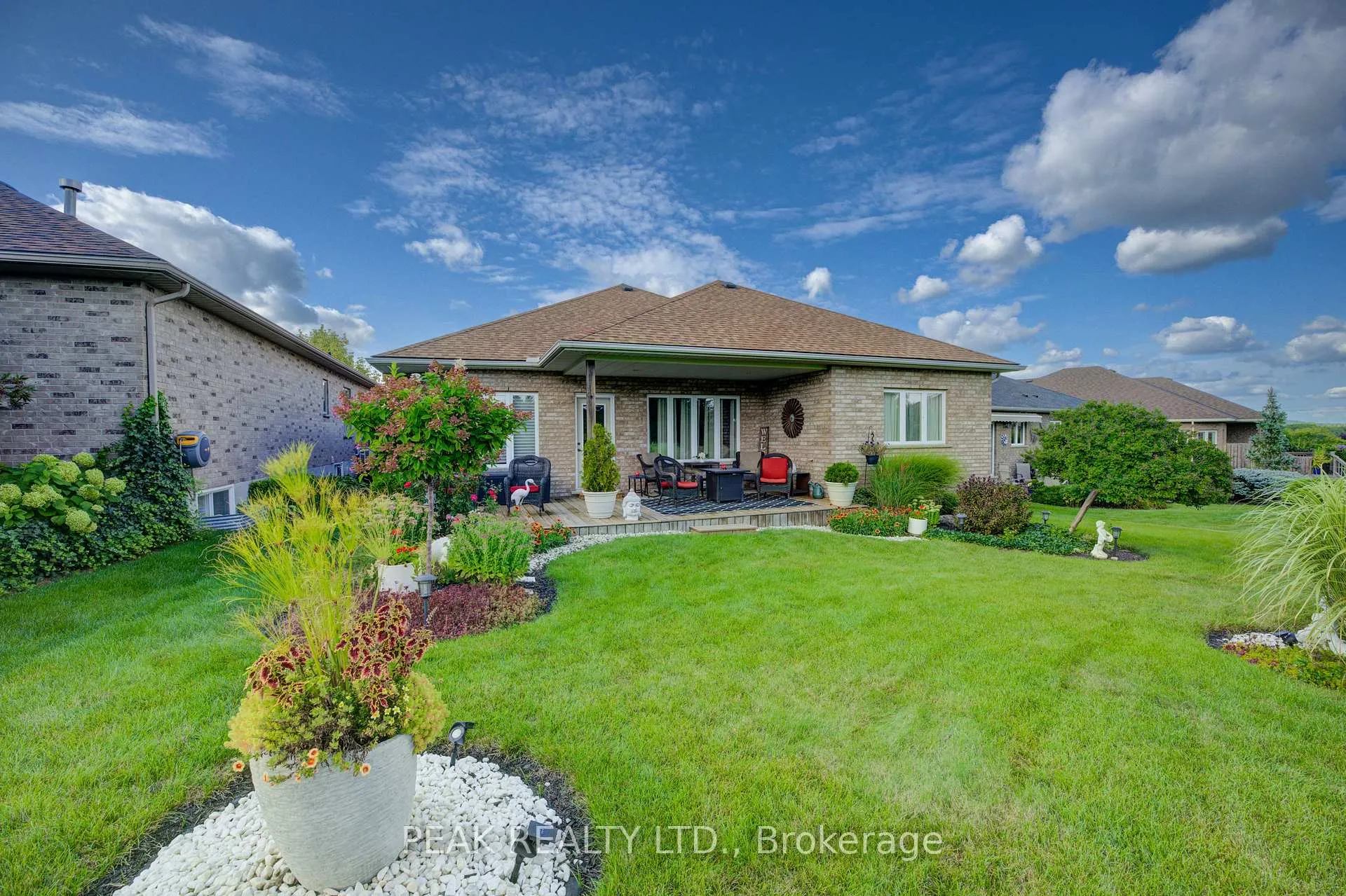 Photo 39 of 140 Devonshire Drive, Wilmot — HOMEH