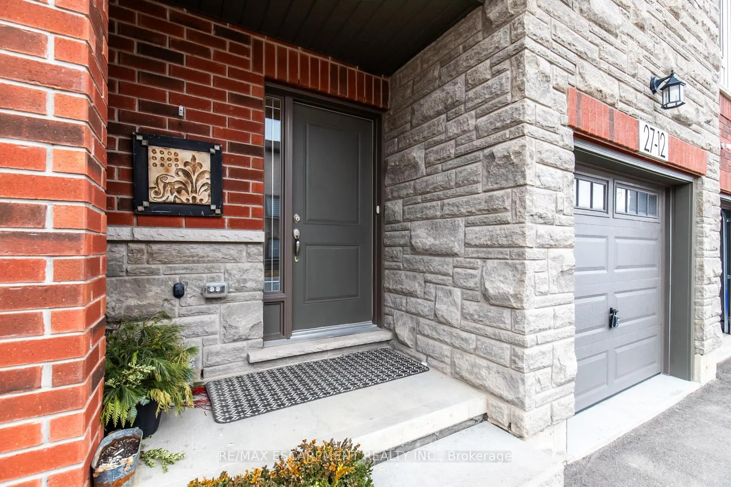 Photo 2 of Unit 12, 27 Rachel Drive, Hamilton, Winona Park — HOMEH
