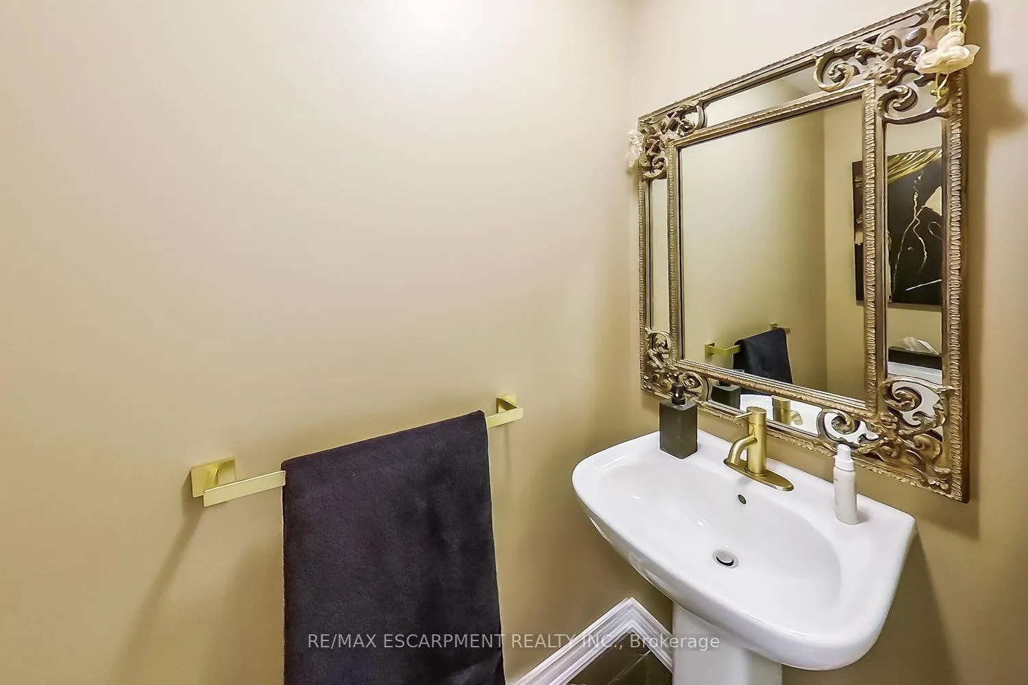 Photo 16 of Unit 12, 27 Rachel Drive, Hamilton, Winona Park — HOMEH