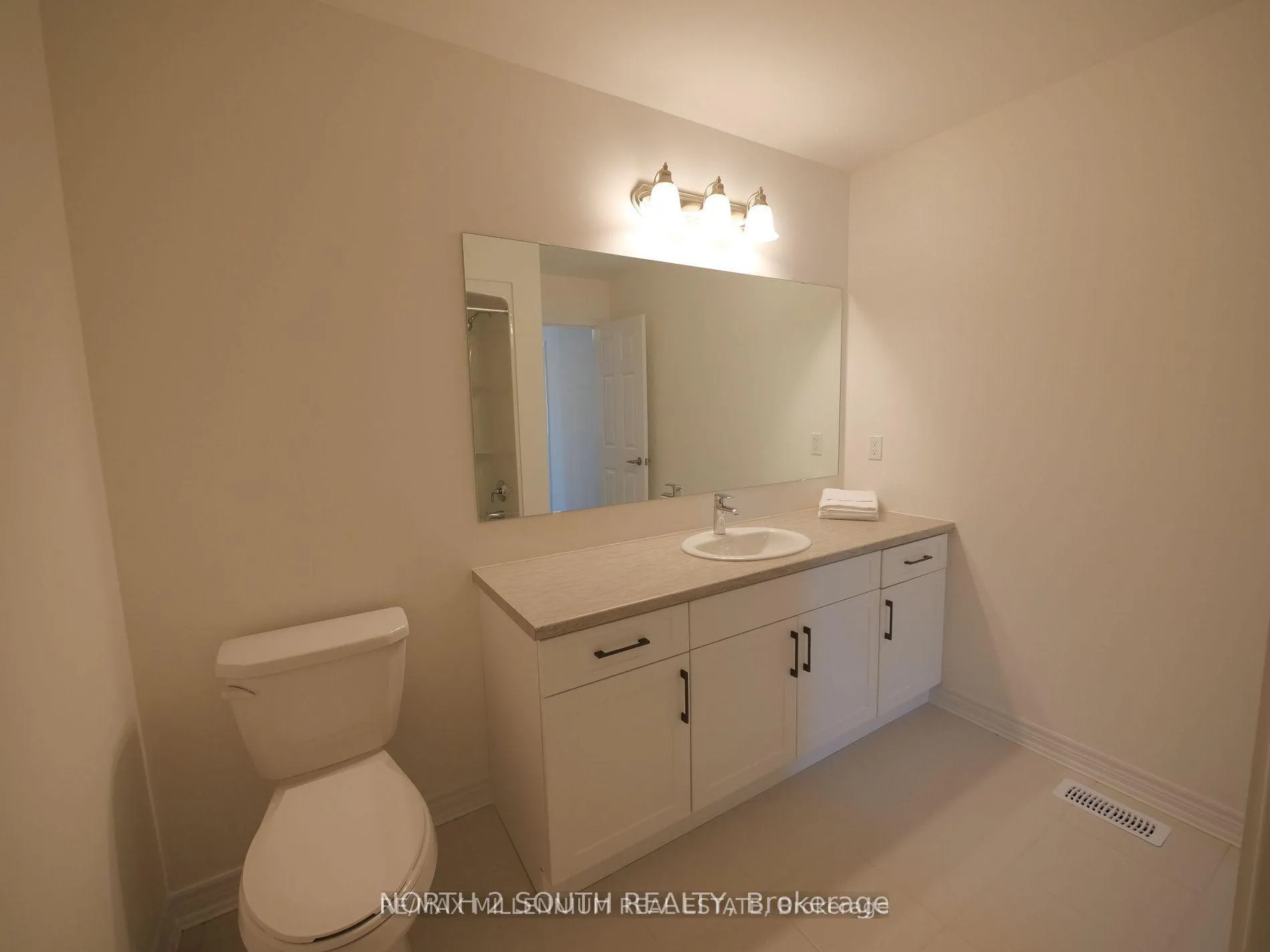 Photo 11 of 4 Shipley Avenue, Collingwood — HOMEH