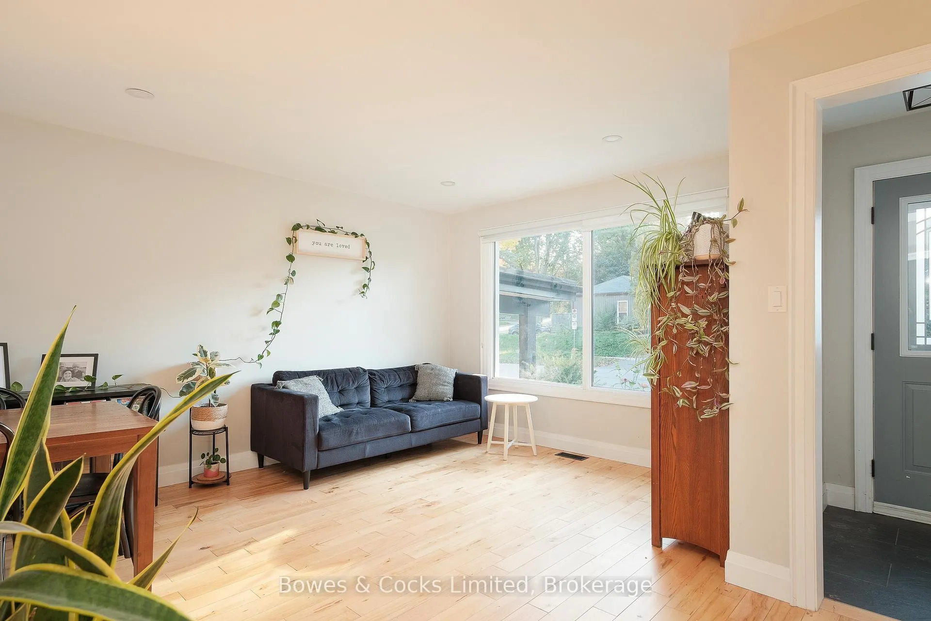 Photo 3 of 1462 Westbrook Drive, Peterborough, Monaghan Ward 2 — HOMEH
