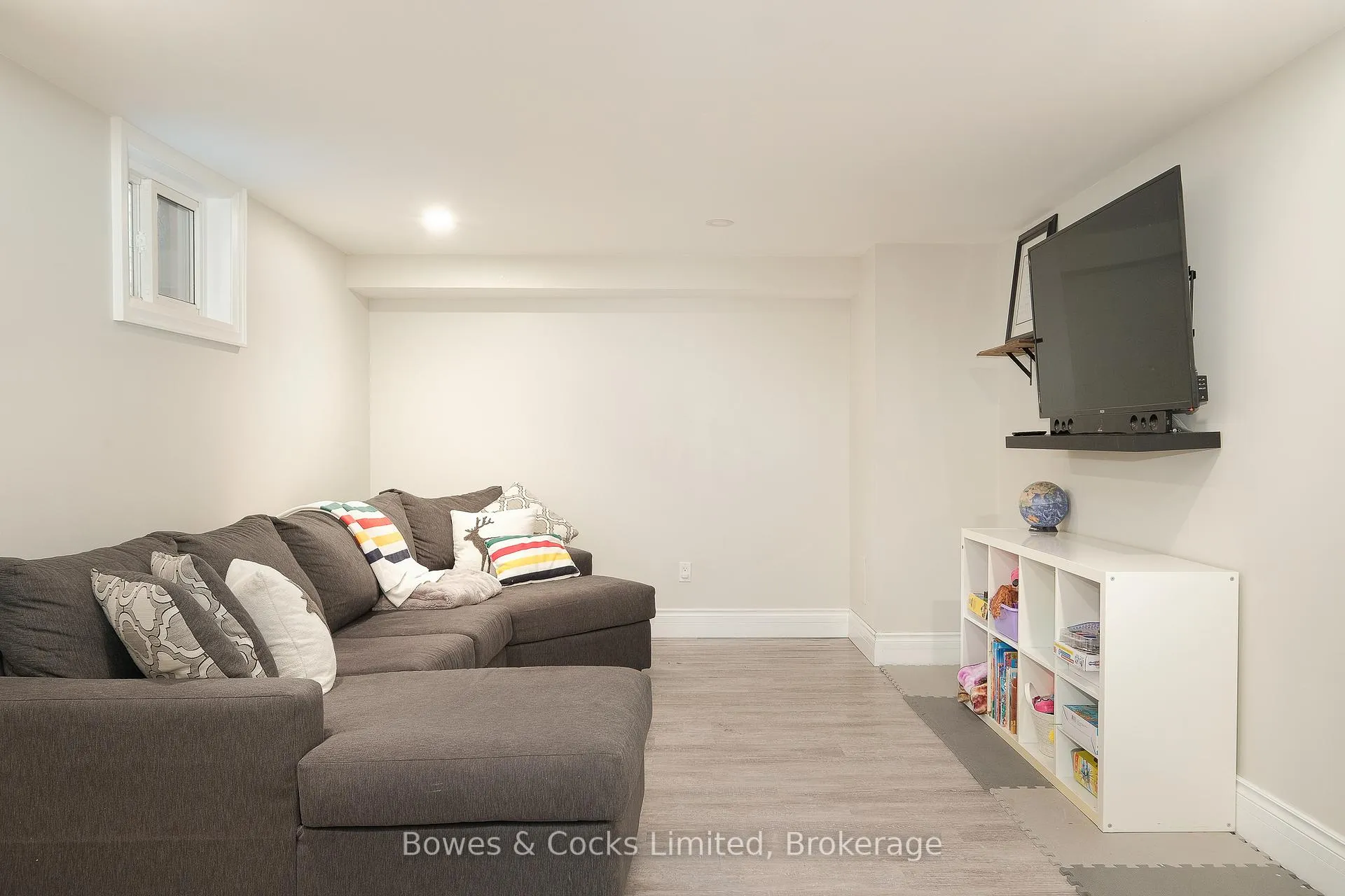 Photo 21 of 1462 Westbrook Drive, Peterborough, Monaghan Ward 2 — HOMEH