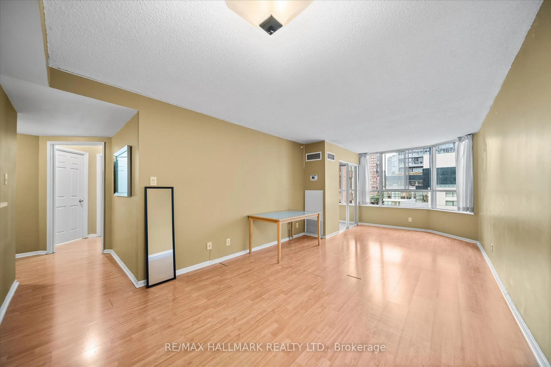 Photo 14 of Unit 703, 717 Bay Street, Toronto, Bay Street Corridor — HOMEH