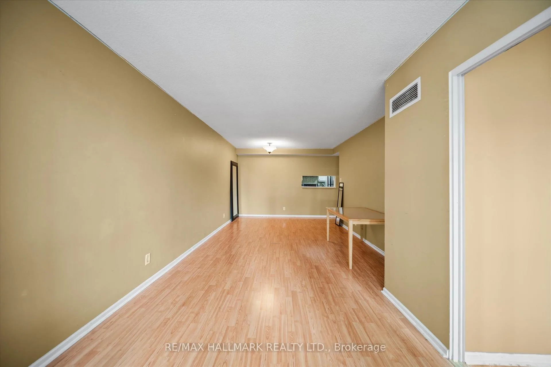 Photo 15 of Unit 703, 717 Bay Street, Toronto, Bay Street Corridor — HOMEH