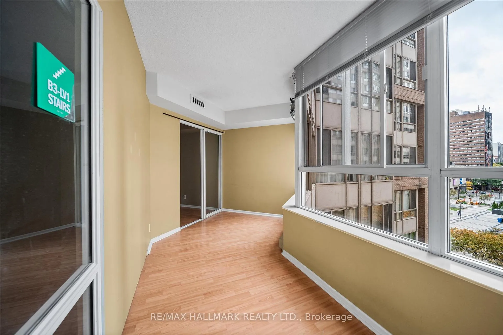 Photo 17 of Unit 703, 717 Bay Street, Toronto, Bay Street Corridor — HOMEH