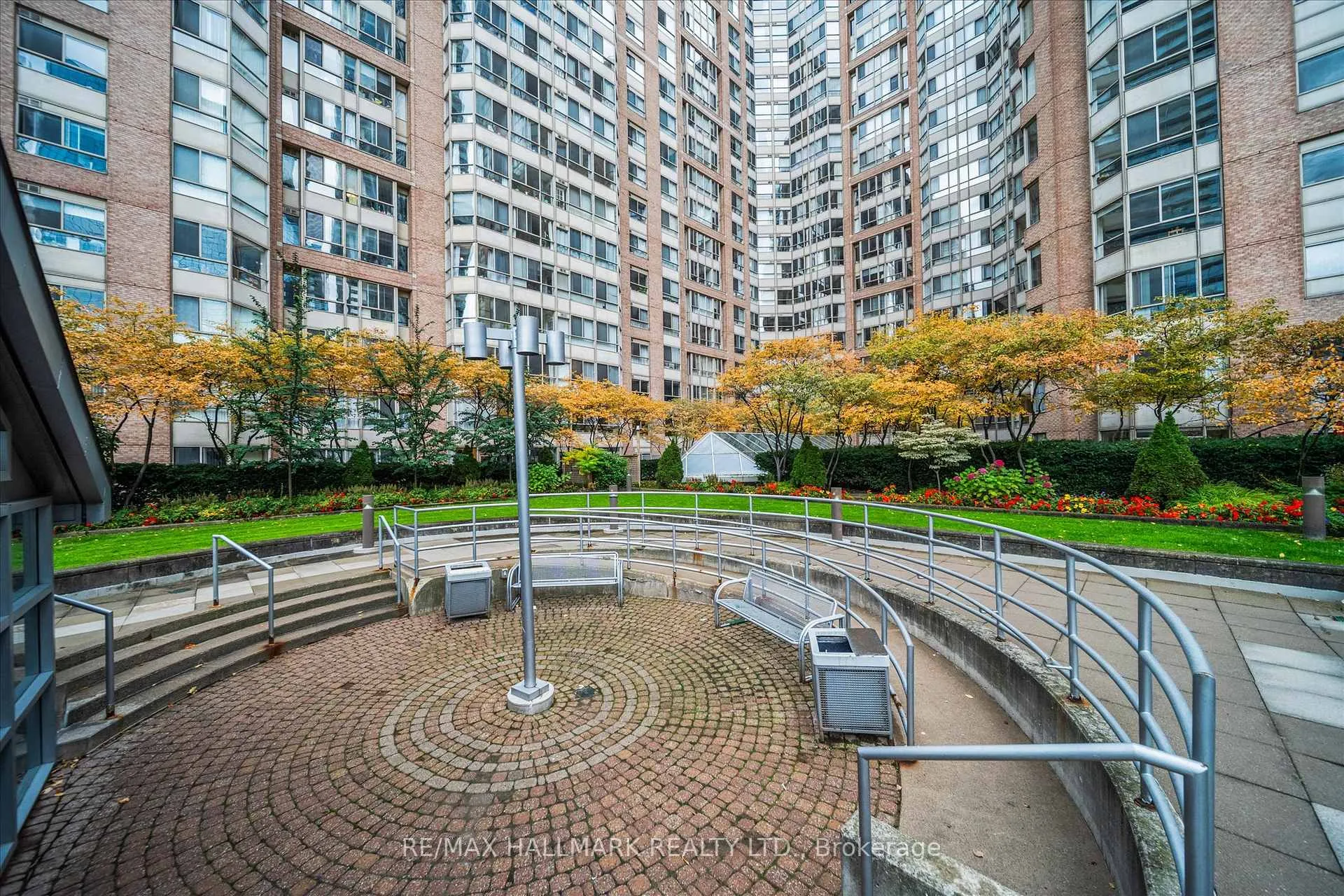 Photo 32 of Unit 703, 717 Bay Street, Toronto, Bay Street Corridor — HOMEH