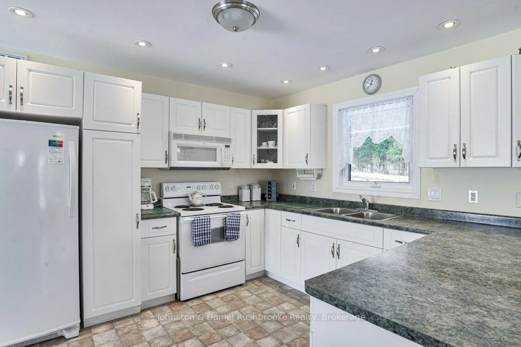 Photo 8 of 1009 Merkley Road E, Gravenhurst, Ryde — HOMEH