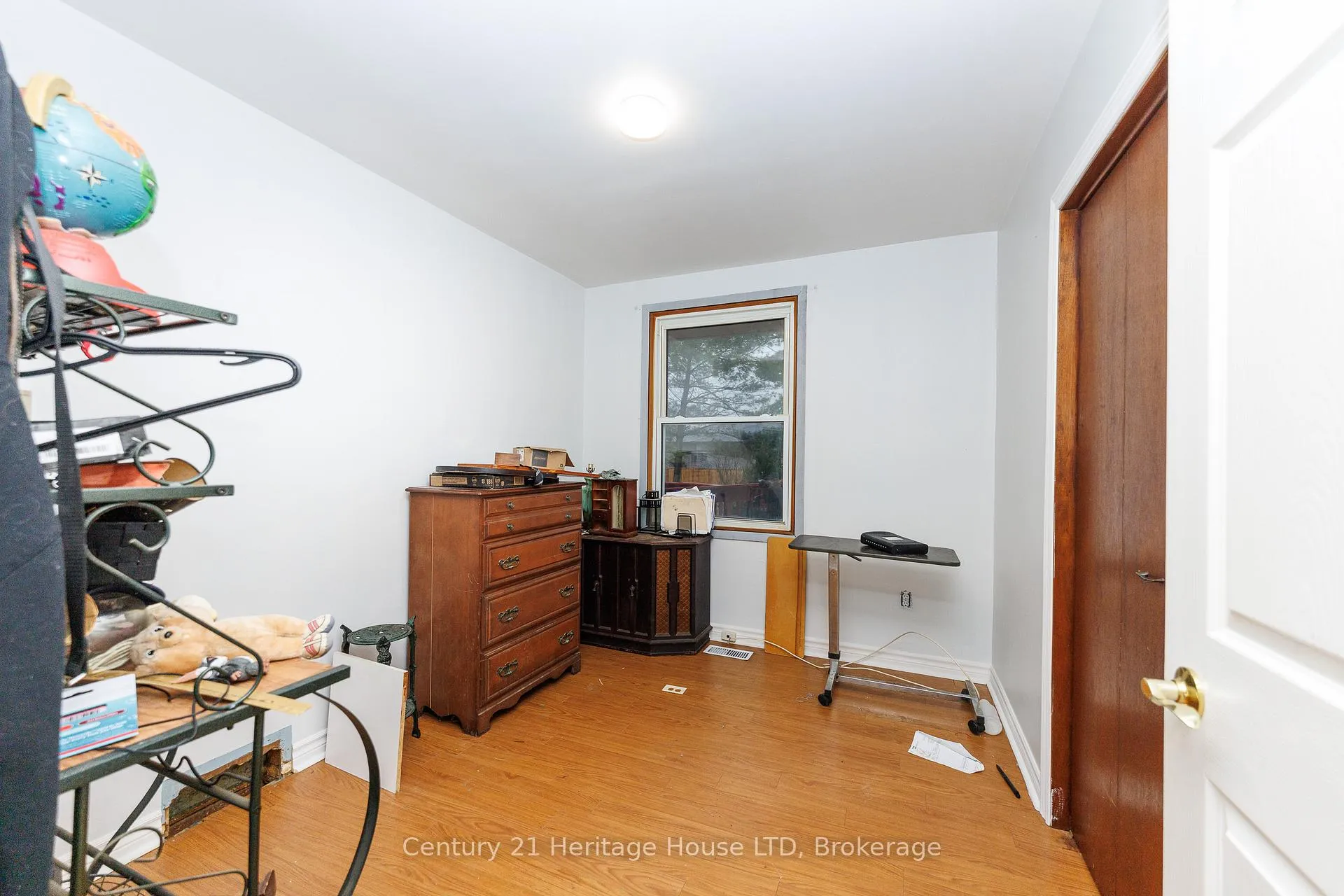 Photo 7 of 352 Clare Avenue, Welland, Prince Charles — HOMEH