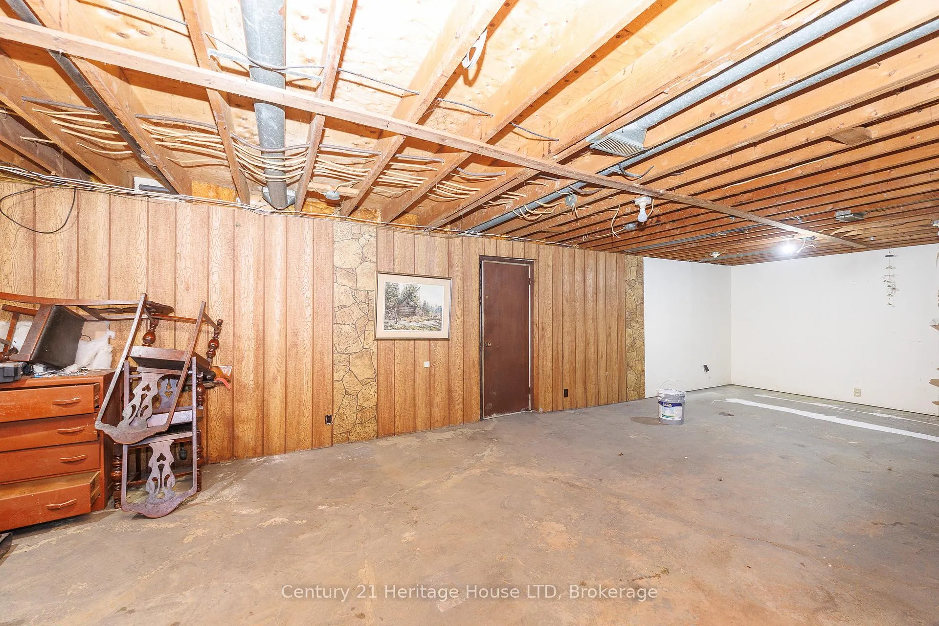Photo 9 of 352 Clare Avenue, Welland, Prince Charles — HOMEH
