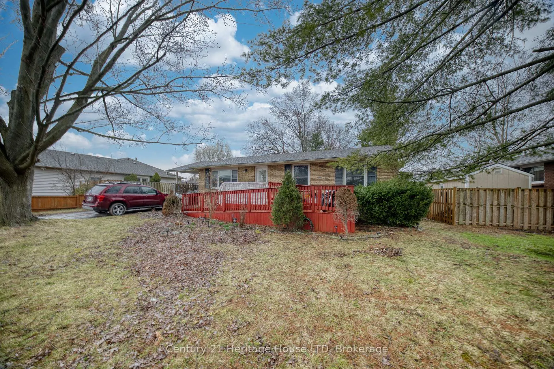 Photo 10 of 352 Clare Avenue, Welland, Prince Charles — HOMEH