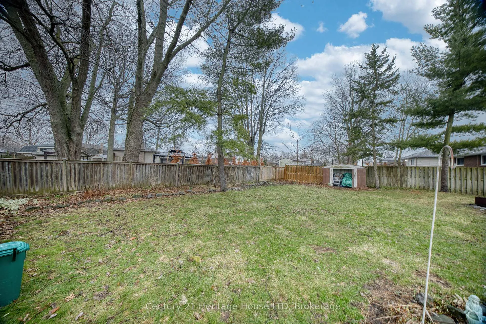 Photo 12 of 352 Clare Avenue, Welland, Prince Charles — HOMEH