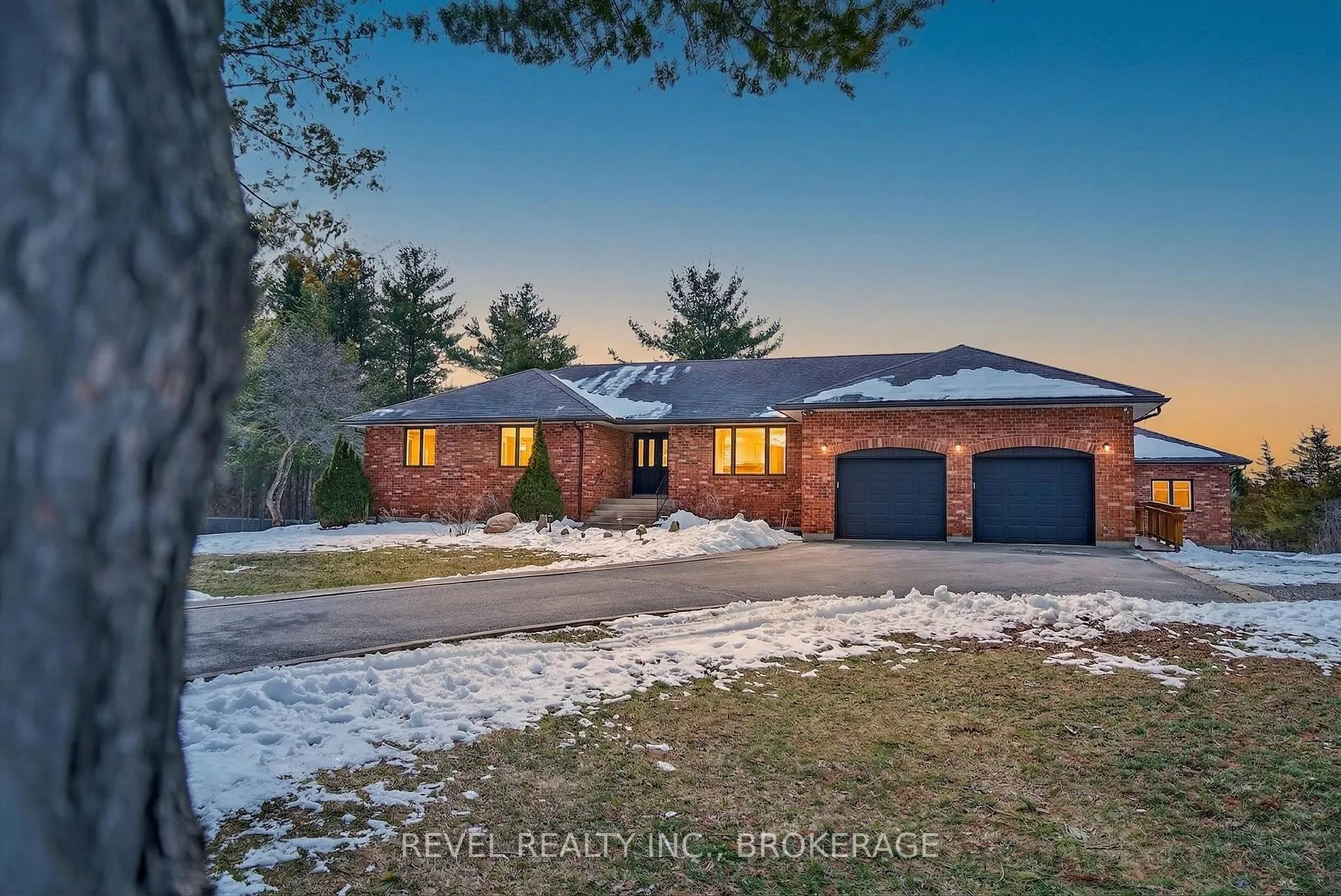 Photo 1 of 2015 Rosedale Drive, Kingston, City North of 401 — HOMEH
