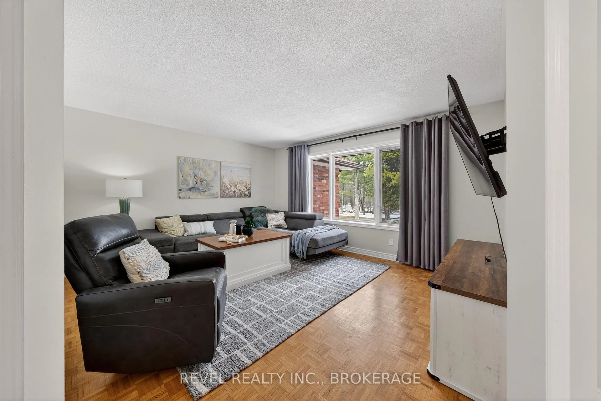 Photo 8 of 2015 Rosedale Drive, Kingston, City North of 401 — HOMEH