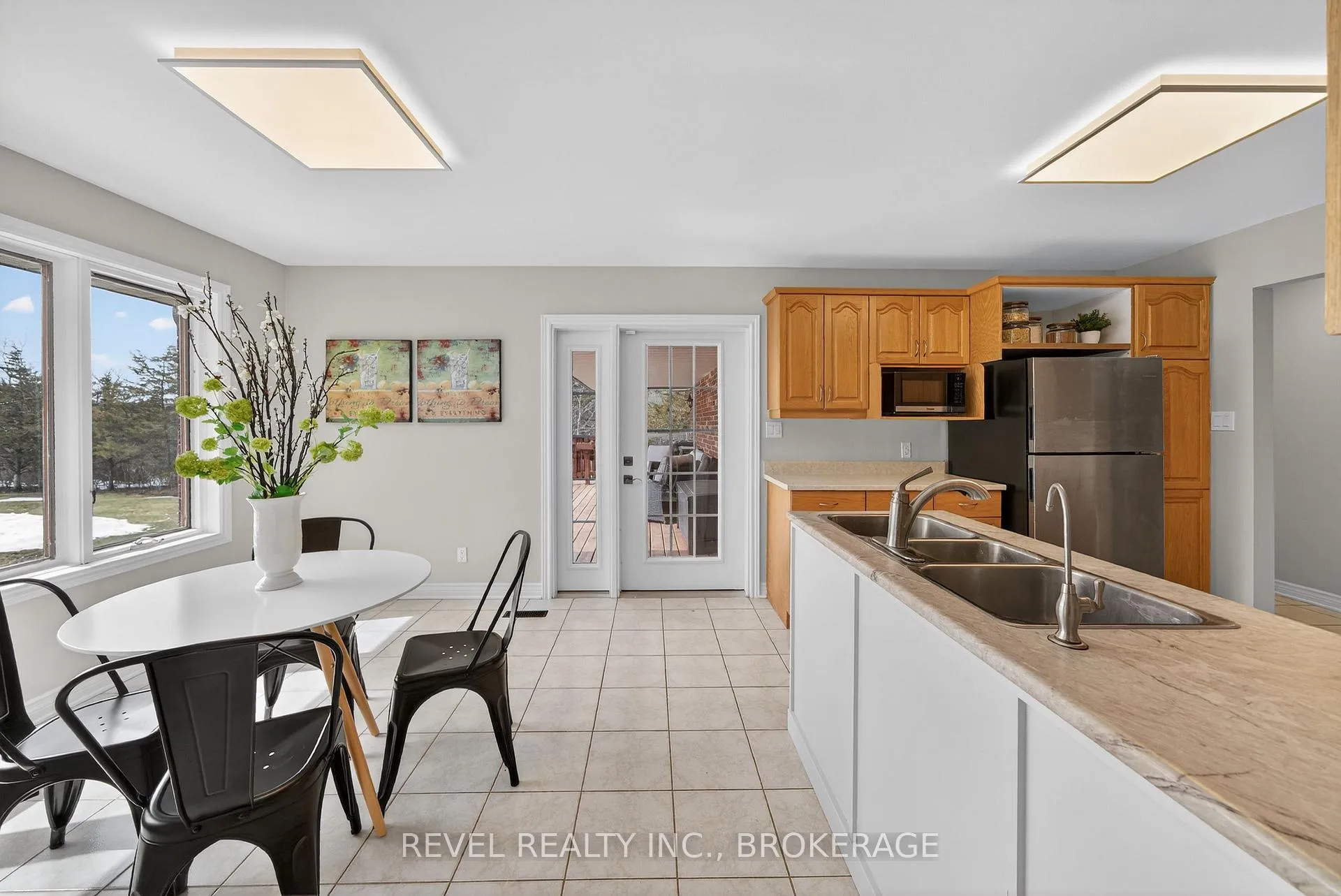 Photo 10 of 2015 Rosedale Drive, Kingston, City North of 401 — HOMEH