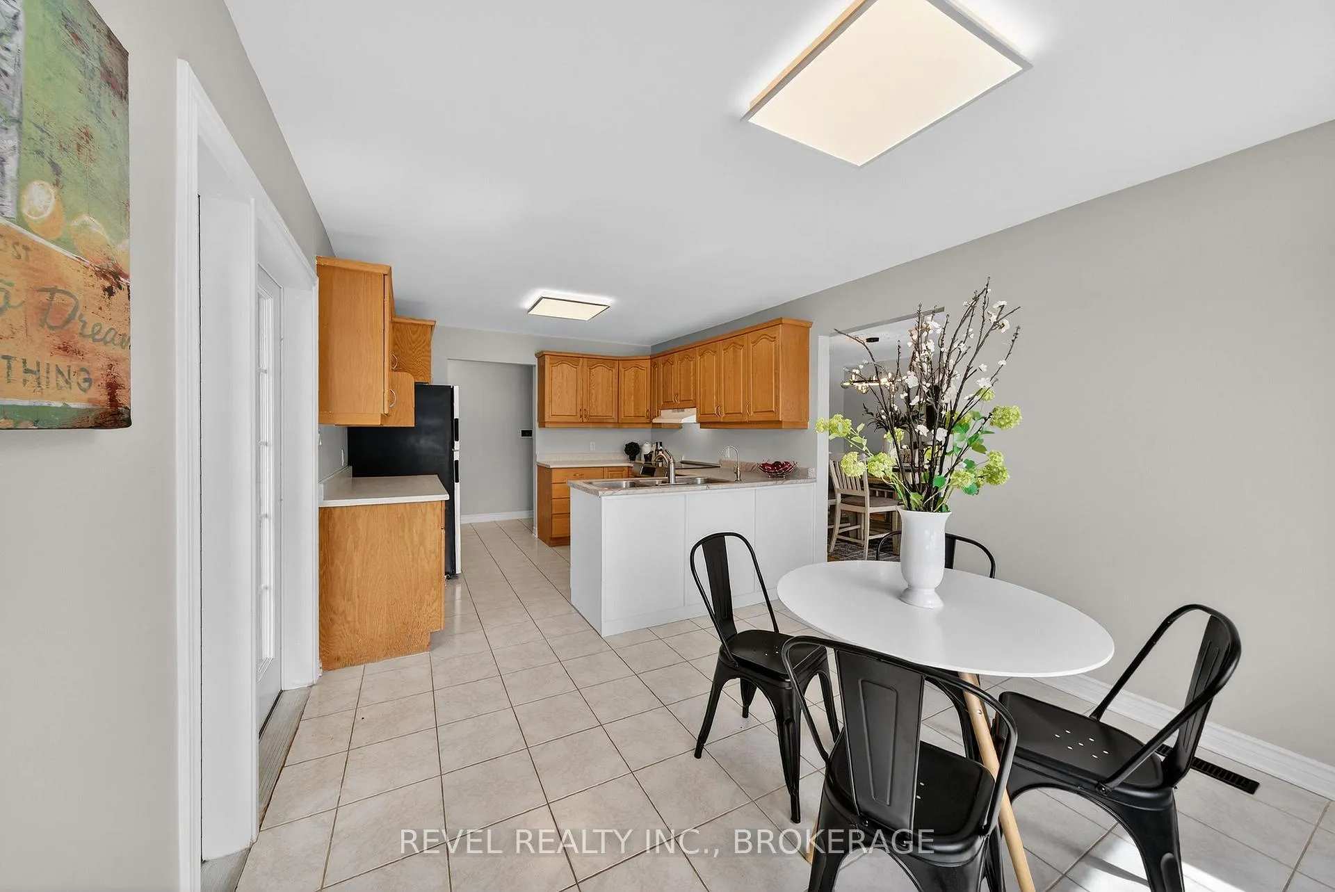 Photo 11 of 2015 Rosedale Drive, Kingston, City North of 401 — HOMEH