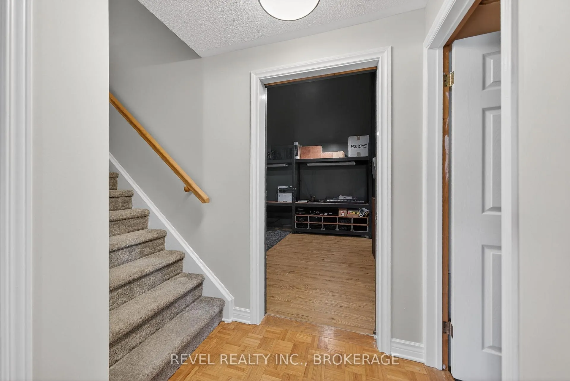 Photo 25 of 2015 Rosedale Drive, Kingston, City North of 401 — HOMEH