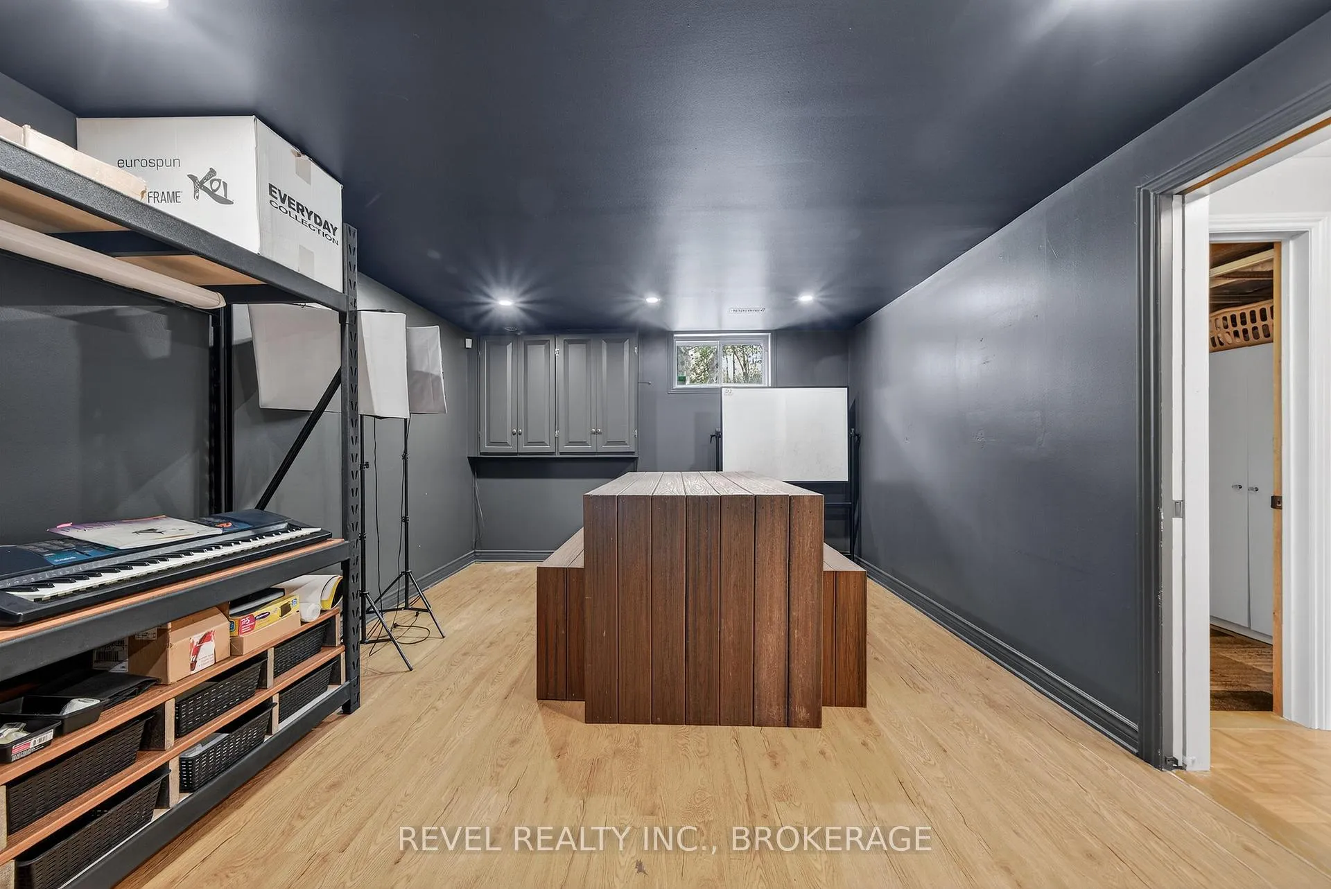 Photo 27 of 2015 Rosedale Drive, Kingston, City North of 401 — HOMEH