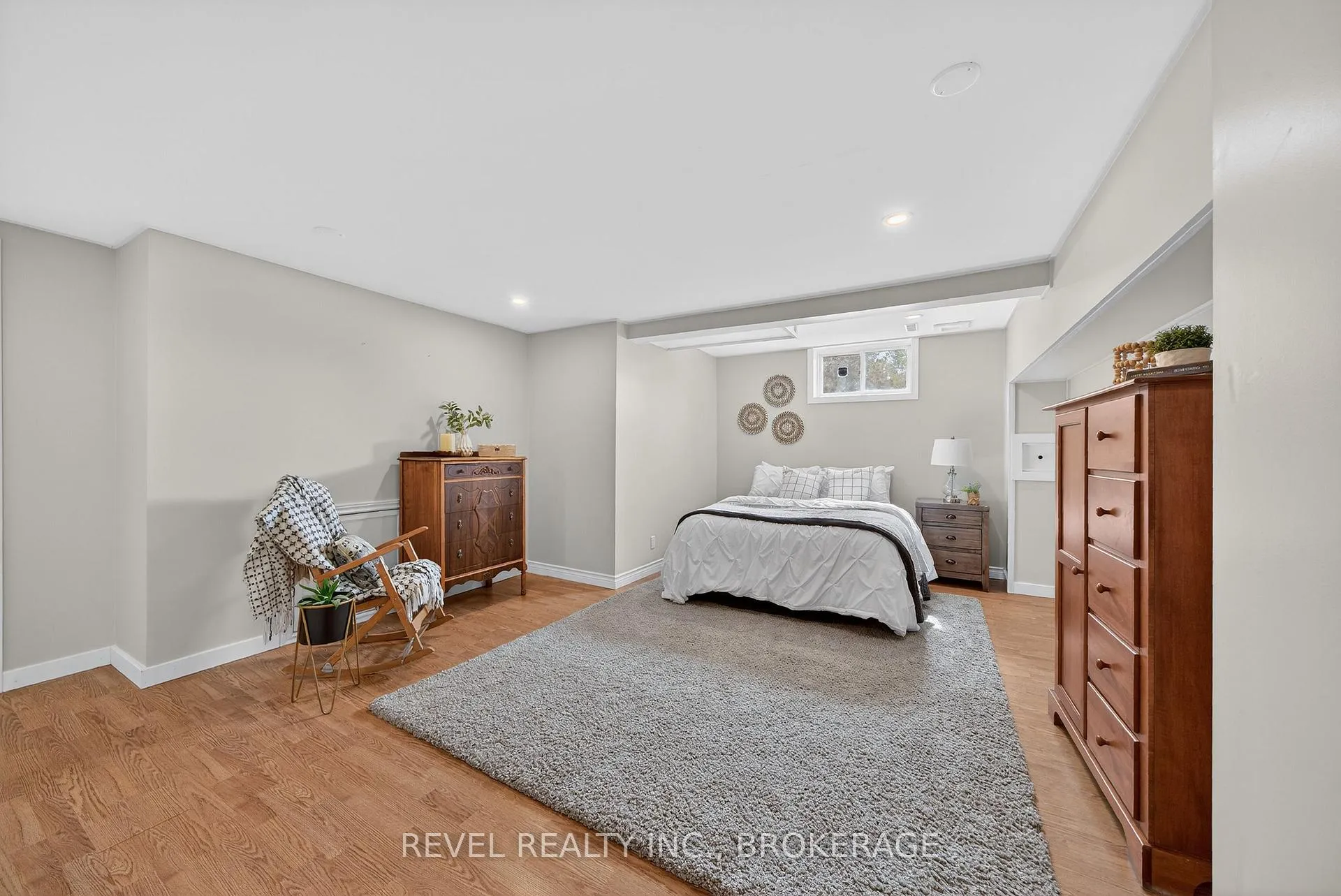 Photo 34 of 2015 Rosedale Drive, Kingston, City North of 401 — HOMEH