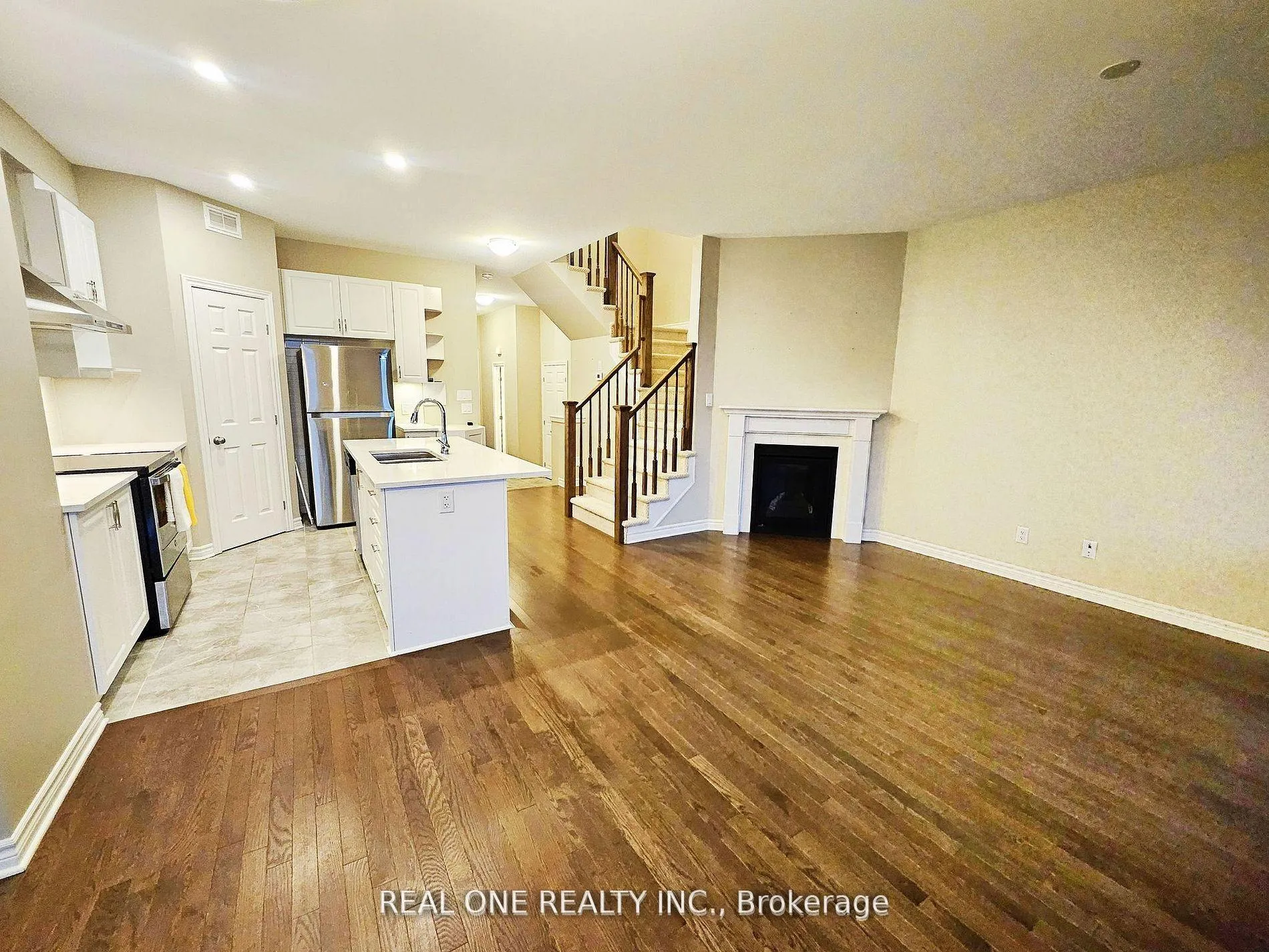 Photo 4 of 1103 Barrow Avenue, Kingston, East Gardiners Rd — HOMEH