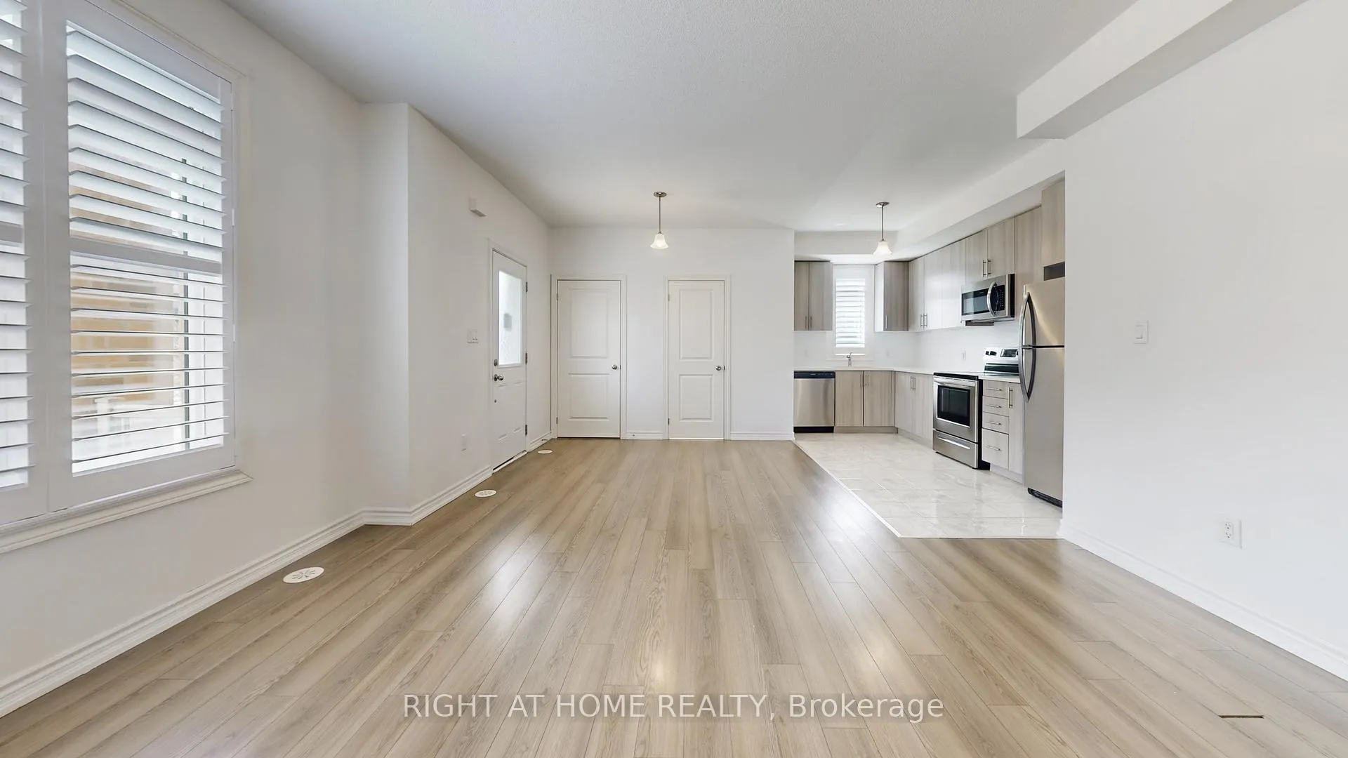 Photo 12 of Unit 16, 2710 William Jackson Drive E, Pickering, Duffin Heights — HOMEH
