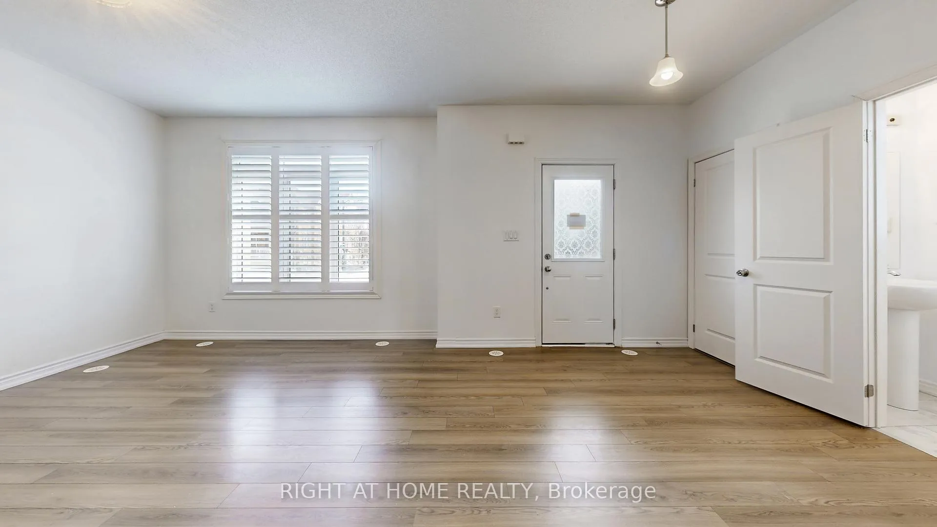 Photo 13 of Unit 16, 2710 William Jackson Drive E, Pickering, Duffin Heights — HOMEH