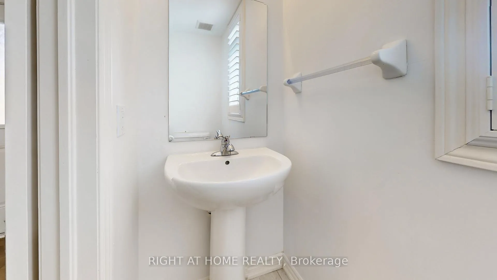 Photo 18 of Unit 16, 2710 William Jackson Drive E, Pickering, Duffin Heights — HOMEH