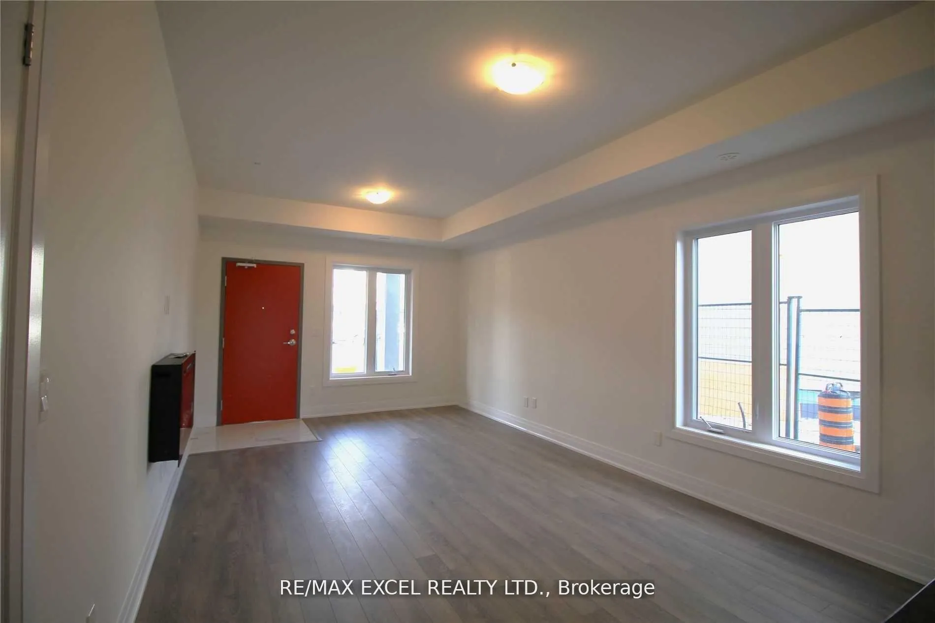 Photo 4 of Unit 708, 2635 William Jackson Drive, Pickering, Duffin Heights — HOMEH