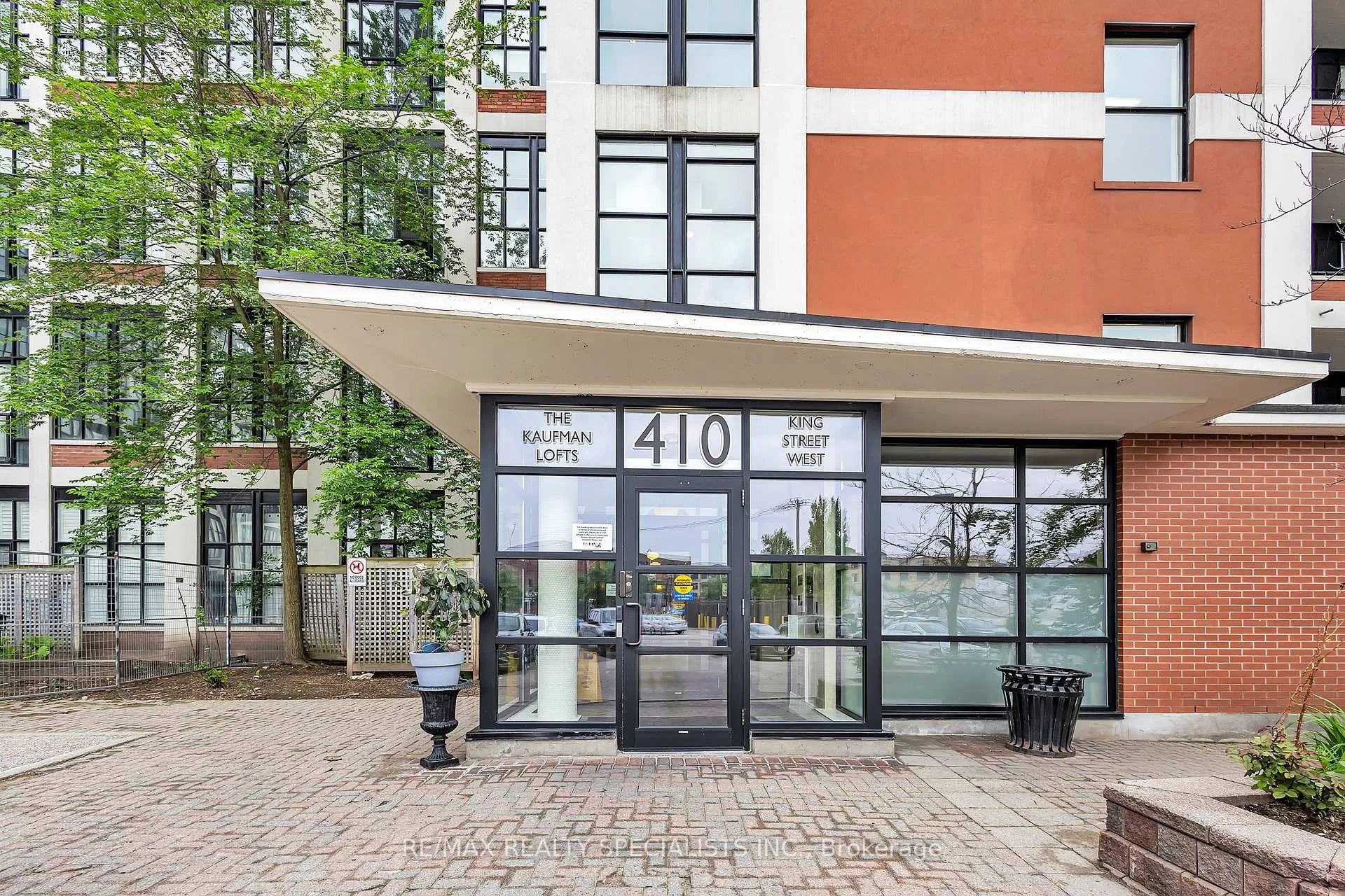 Photo 1 of Unit 216, 410 King Street W, Kitchener — HOMEH