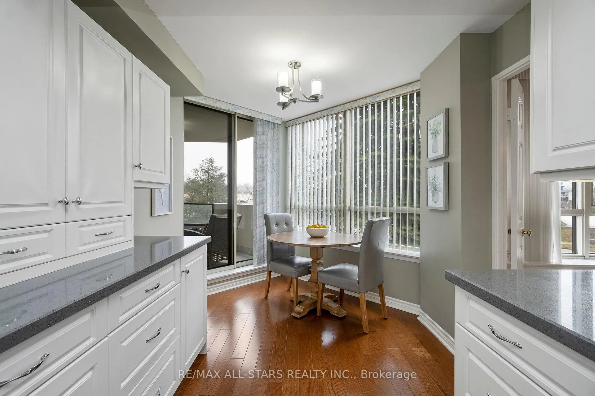 Photo 4 of Unit 218, 25 Austin Drive, Markham, Markville — HOMEH