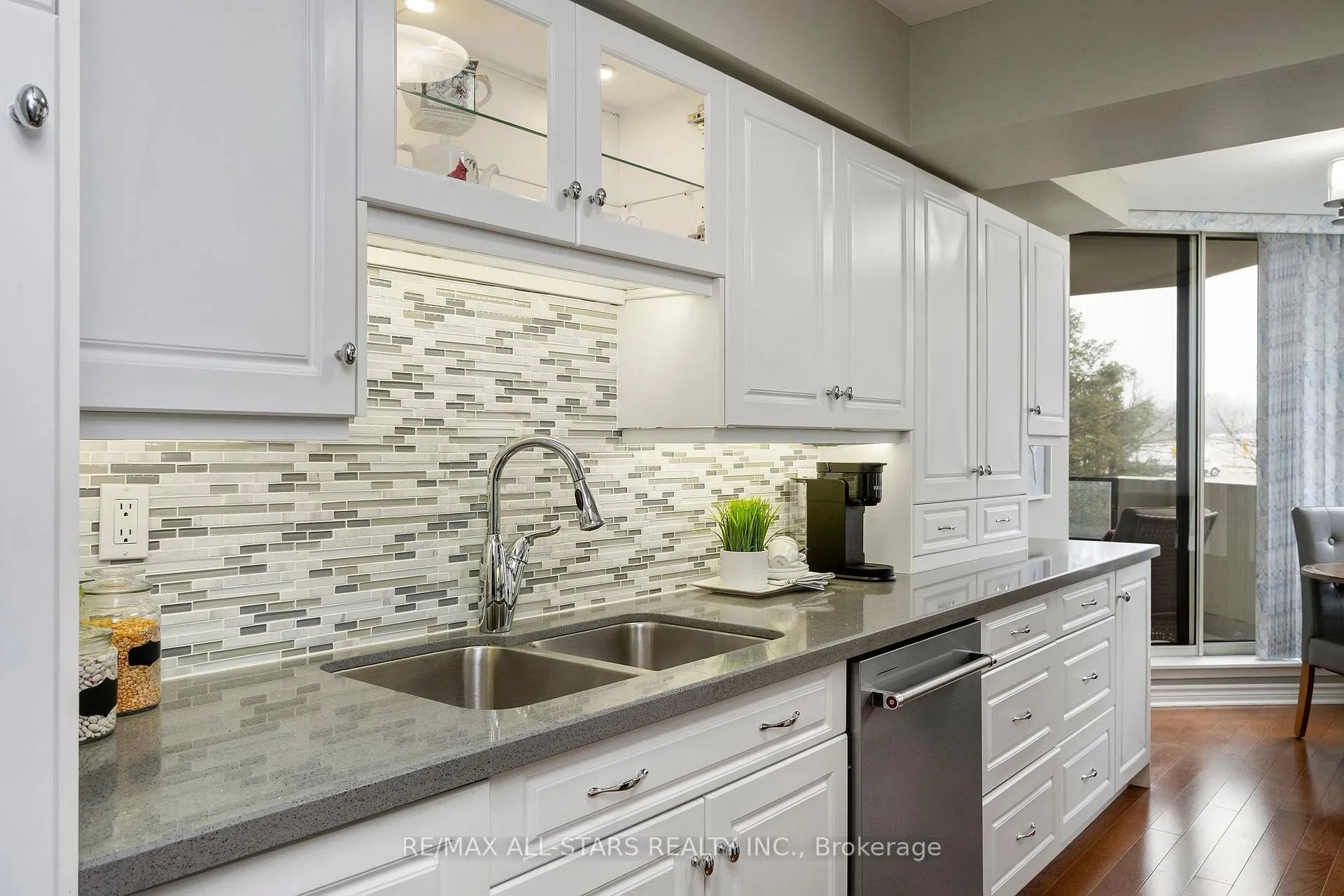 Photo 9 of Unit 218, 25 Austin Drive, Markham, Markville — HOMEH
